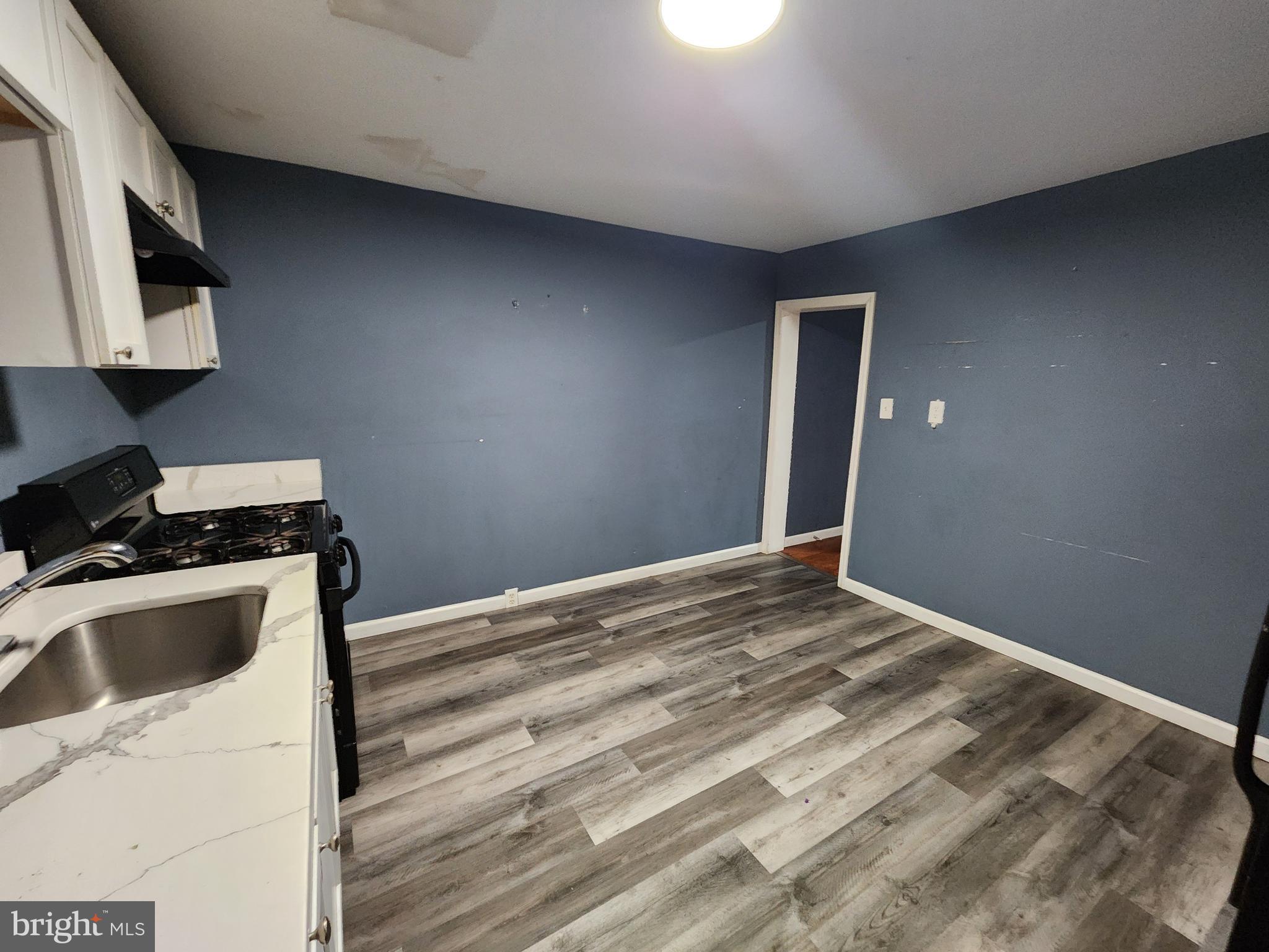 SANDTOWN-WINCHESTER - Residential