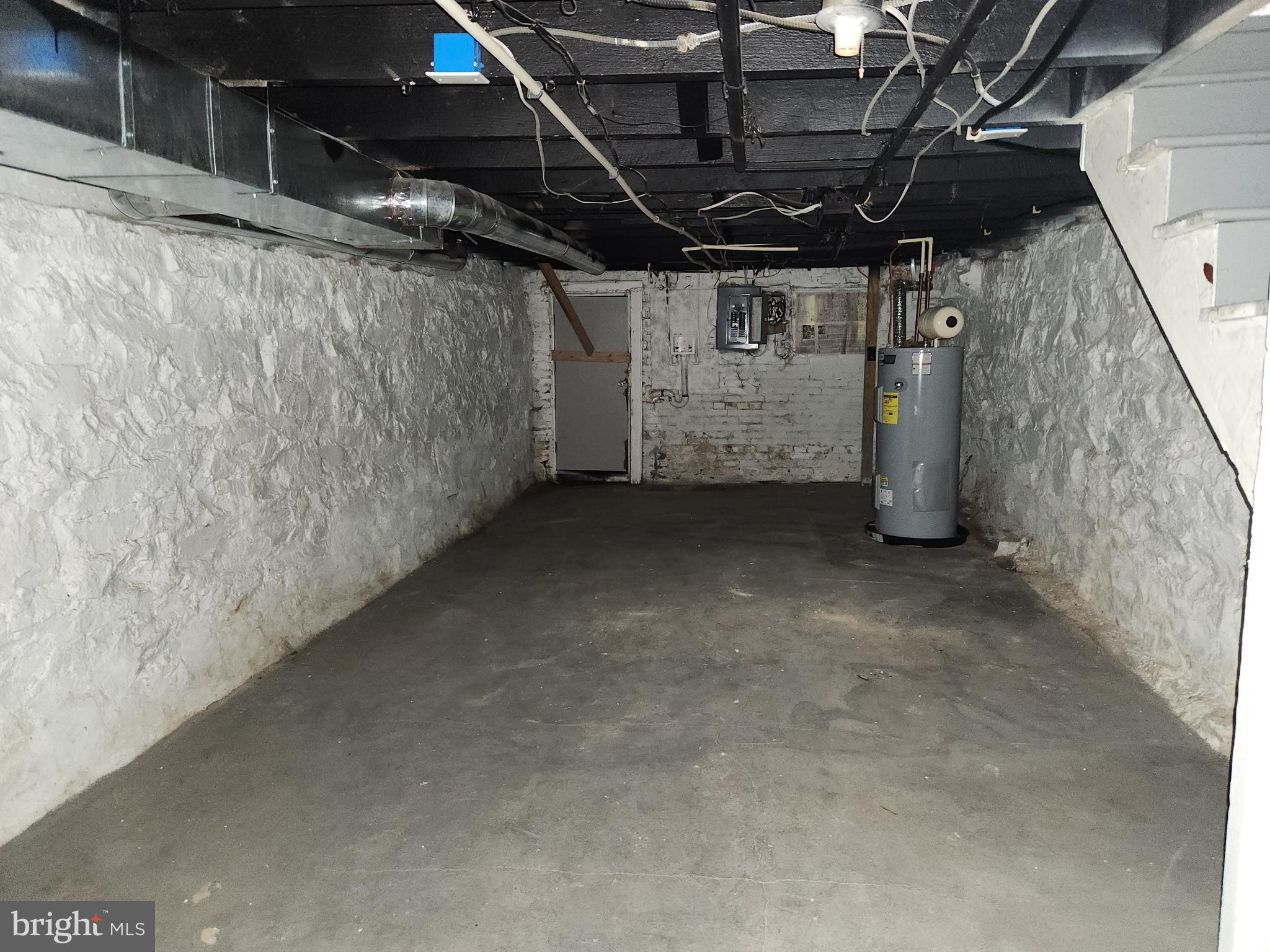 SANDTOWN-WINCHESTER - Residential