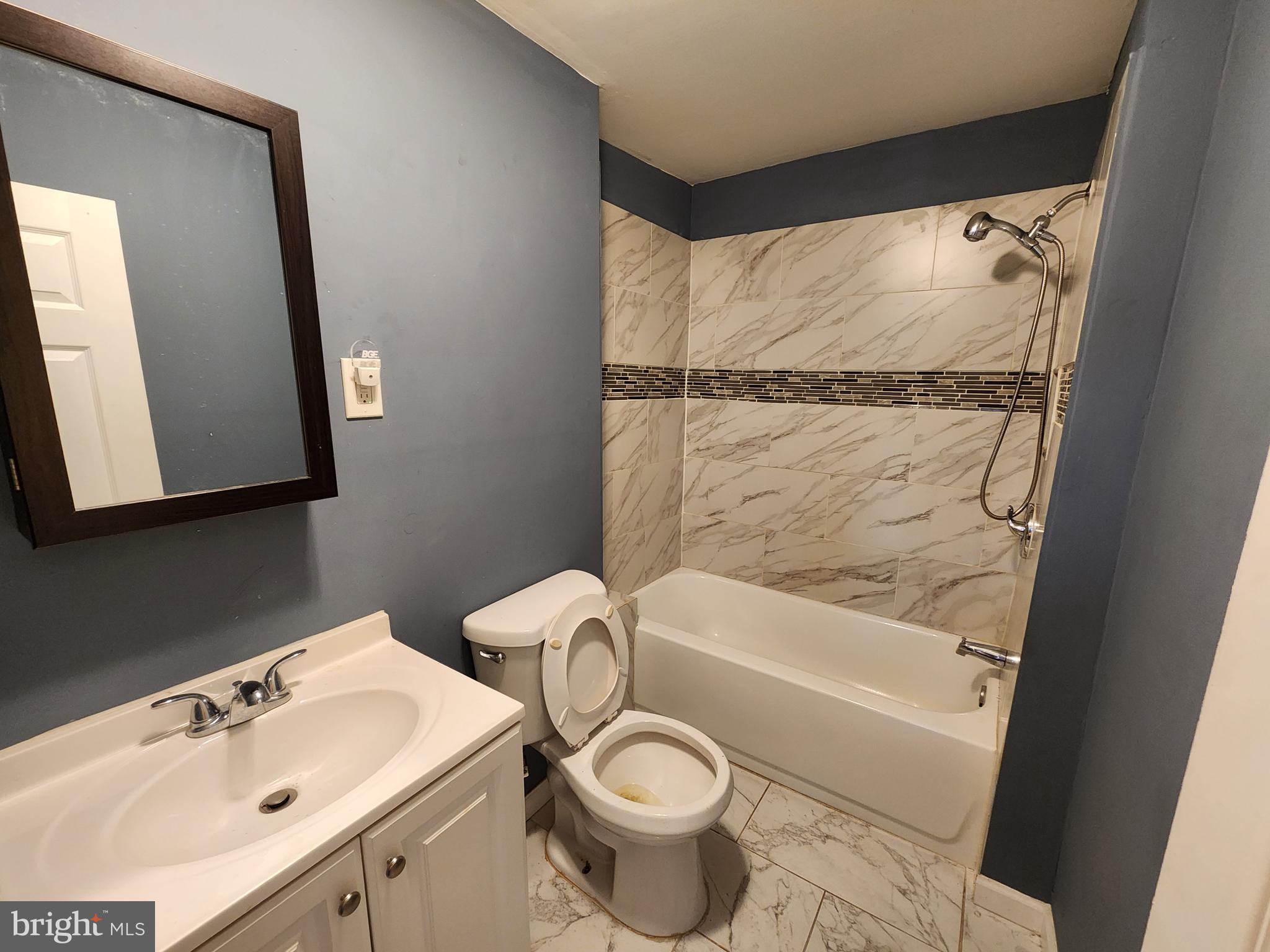 SANDTOWN-WINCHESTER - Residential