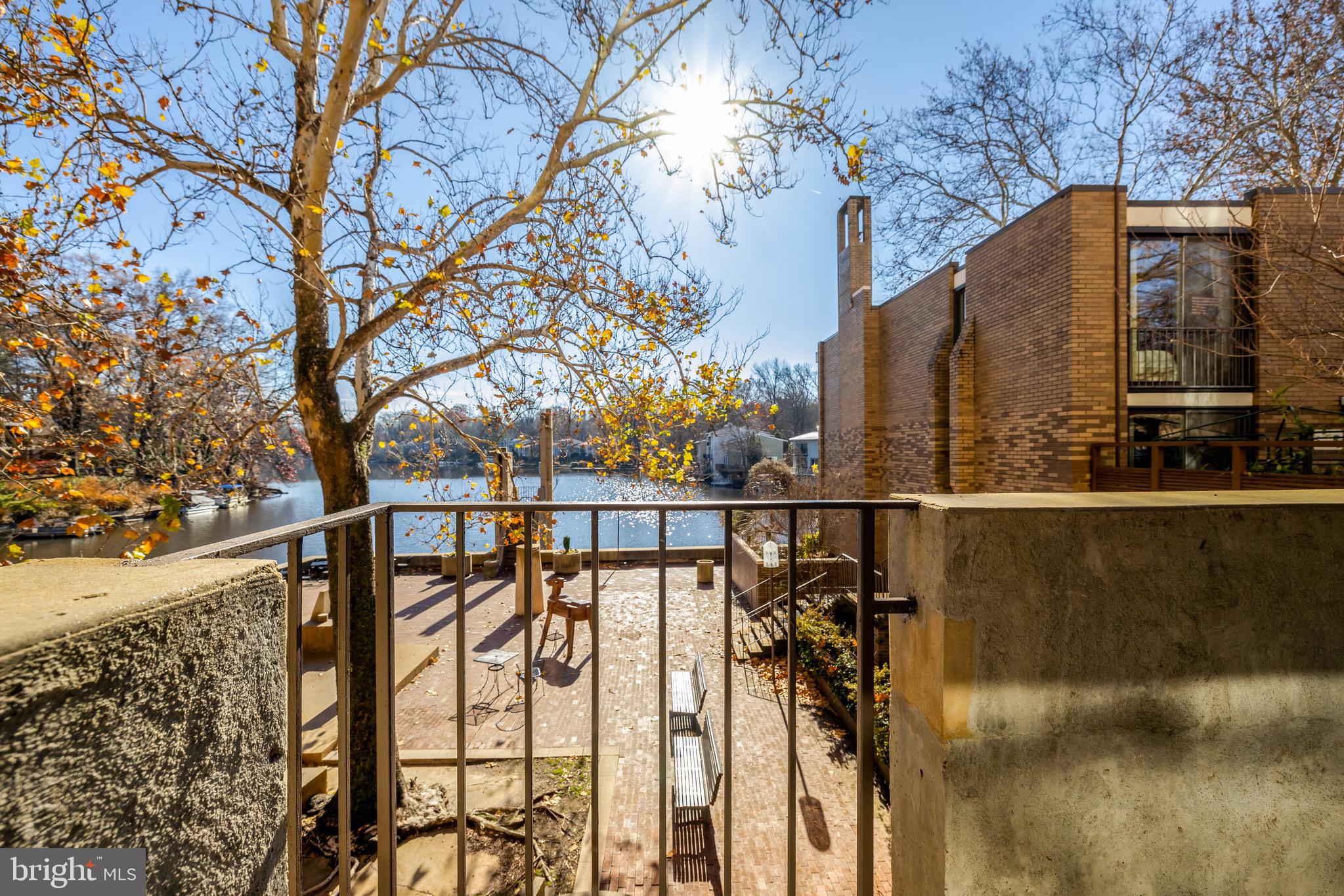 LAKE ANNE OF RESTON - Residential