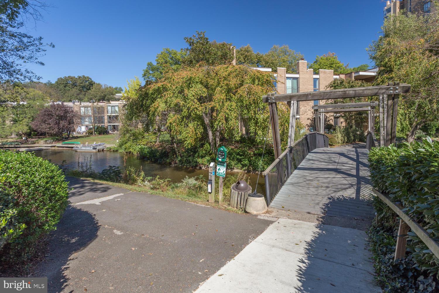 LAKE ANNE OF RESTON - Residential