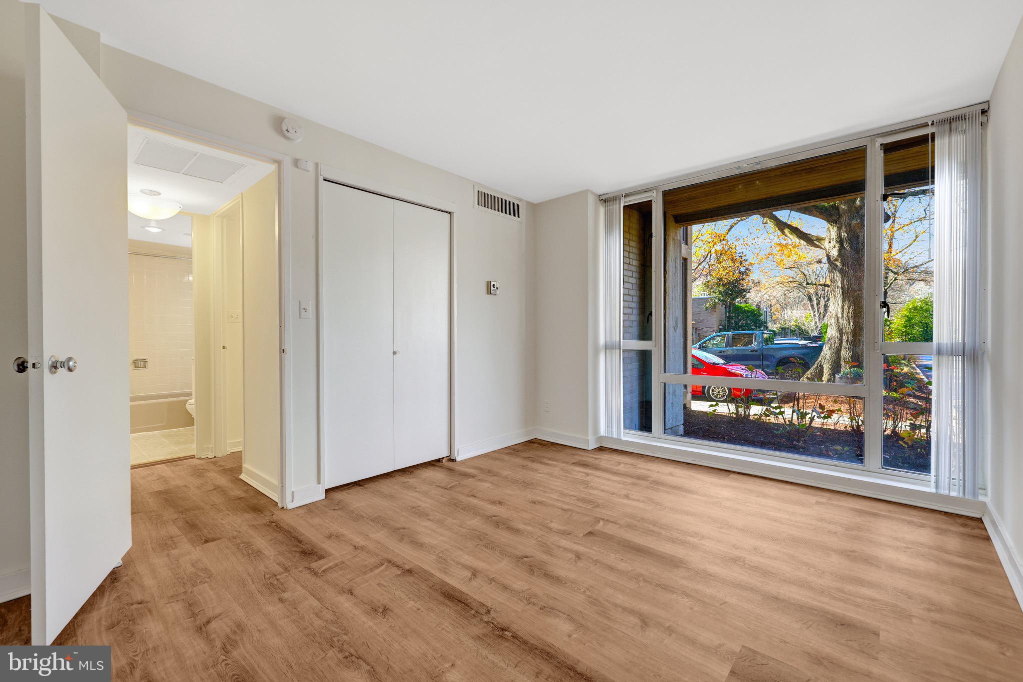 LAKE ANNE OF RESTON - Residential