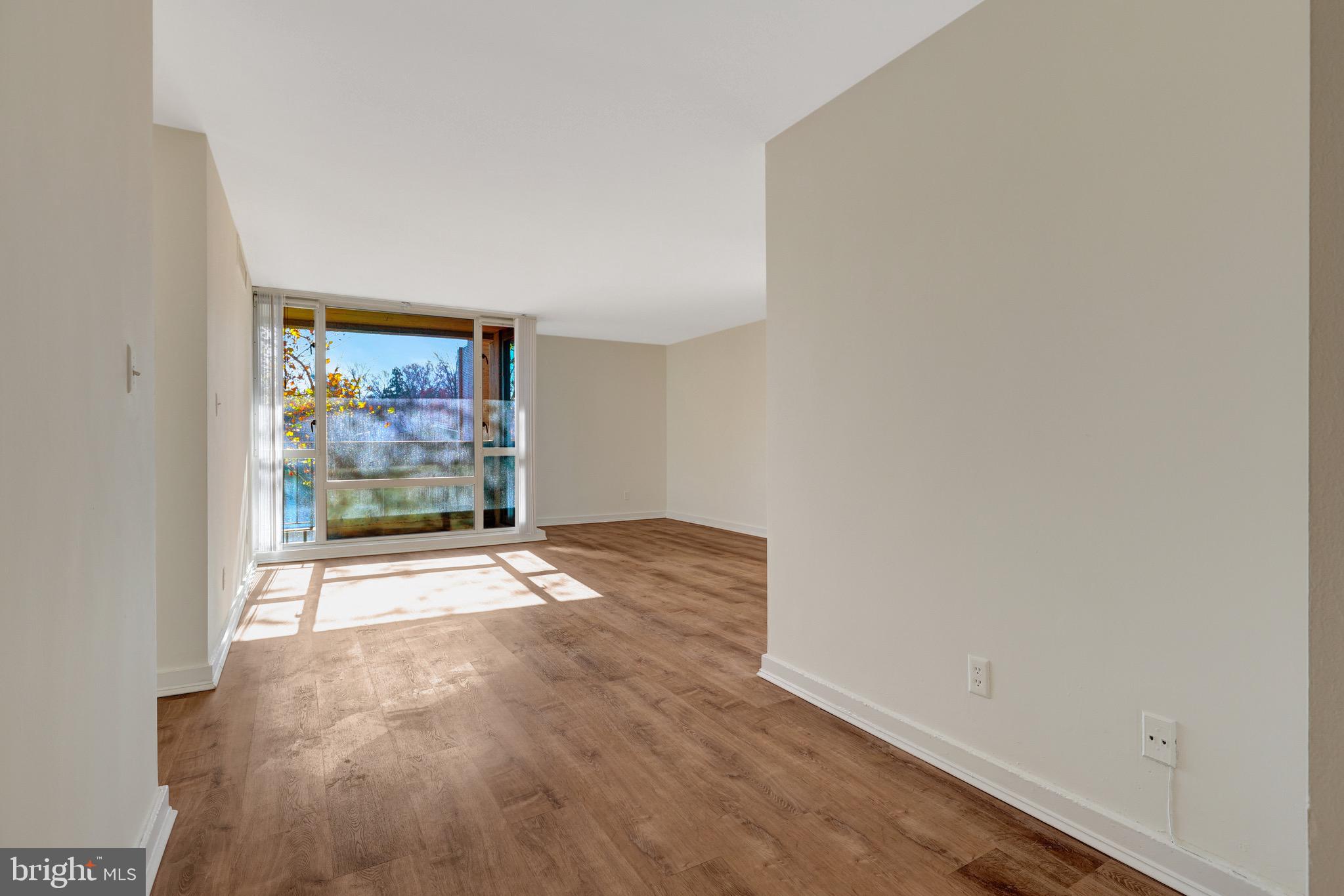 LAKE ANNE OF RESTON - Residential