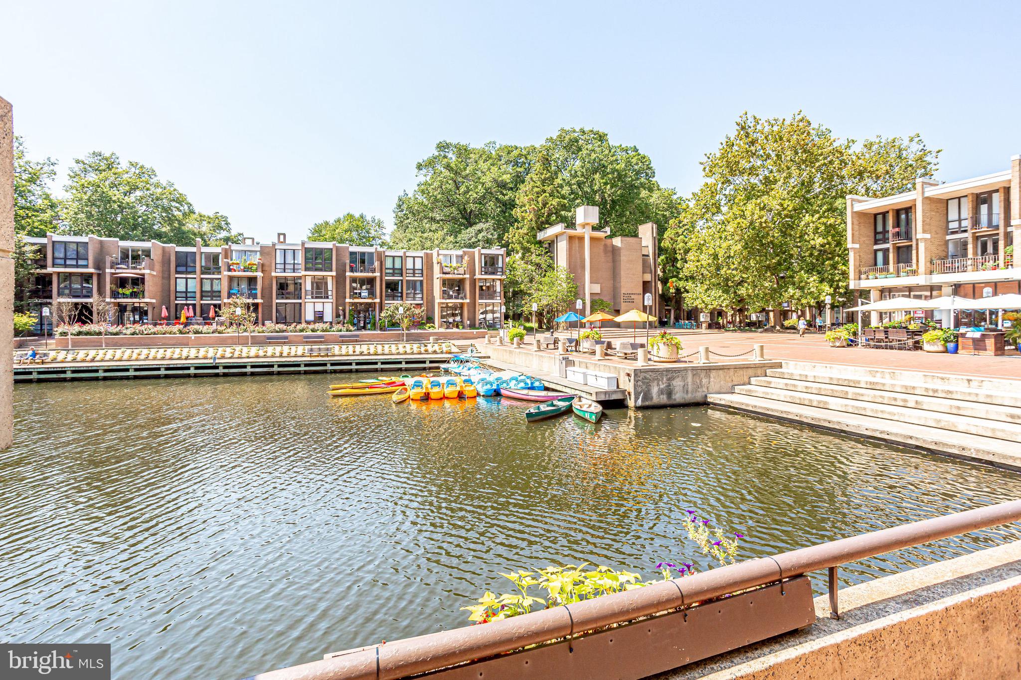 LAKE ANNE OF RESTON - Residential