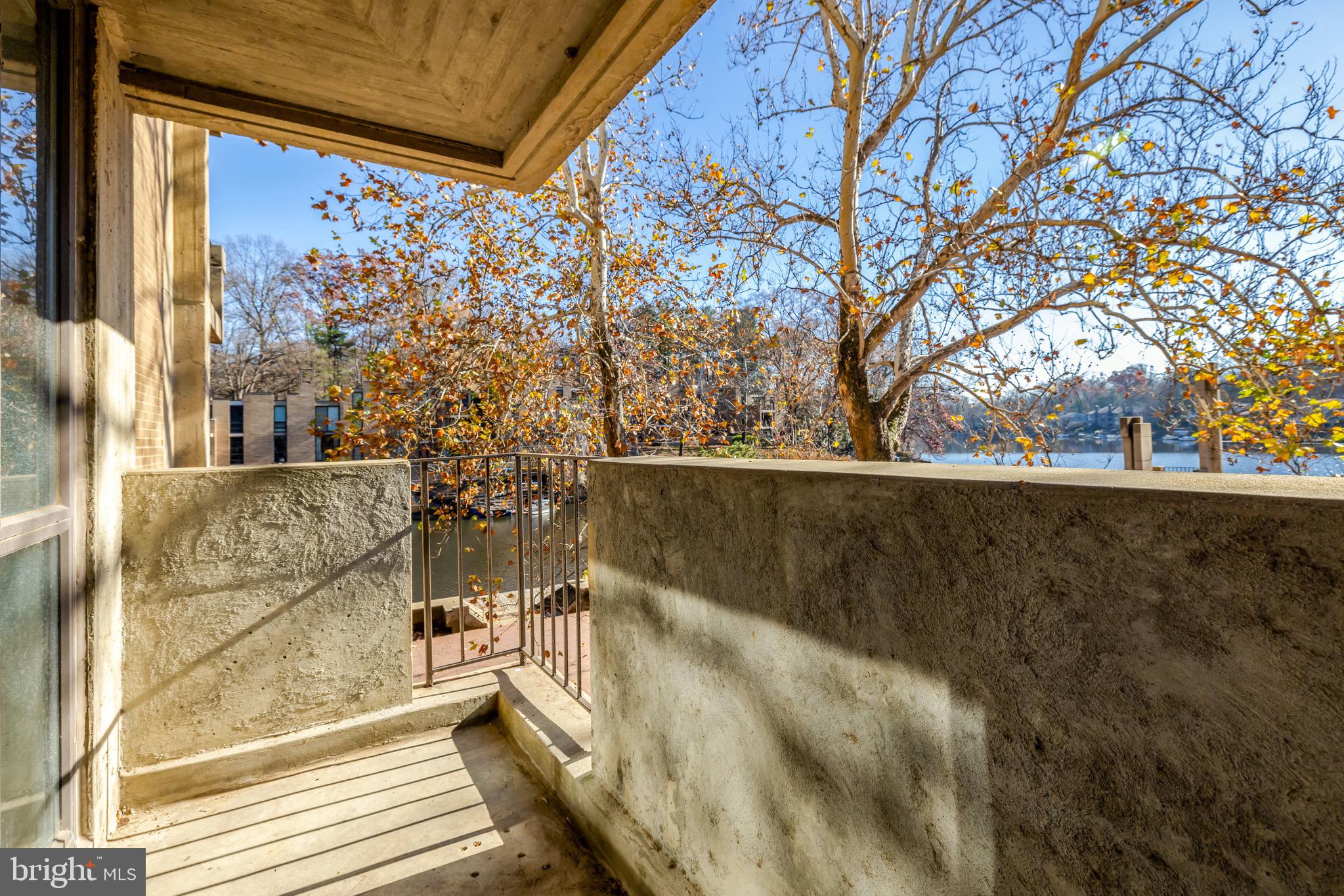 LAKE ANNE OF RESTON - Residential