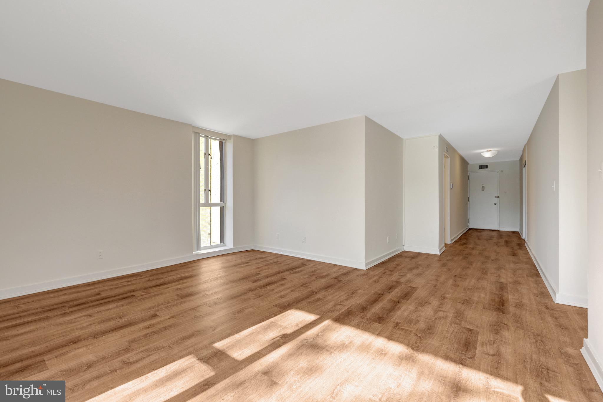 LAKE ANNE OF RESTON - Residential