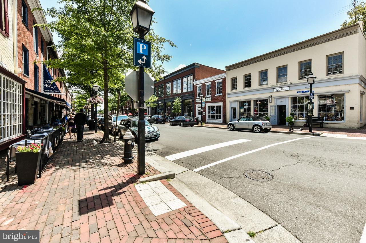 DEL RAY - Residential Lease