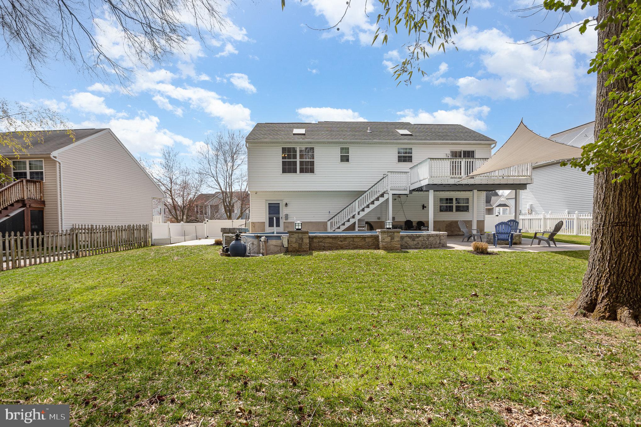 BOWLEYS QUARTERS - Residential