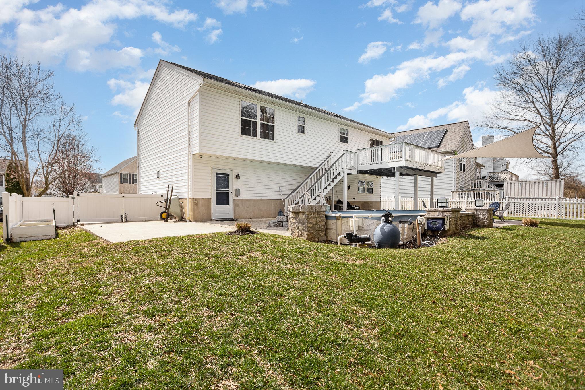 BOWLEYS QUARTERS - Residential