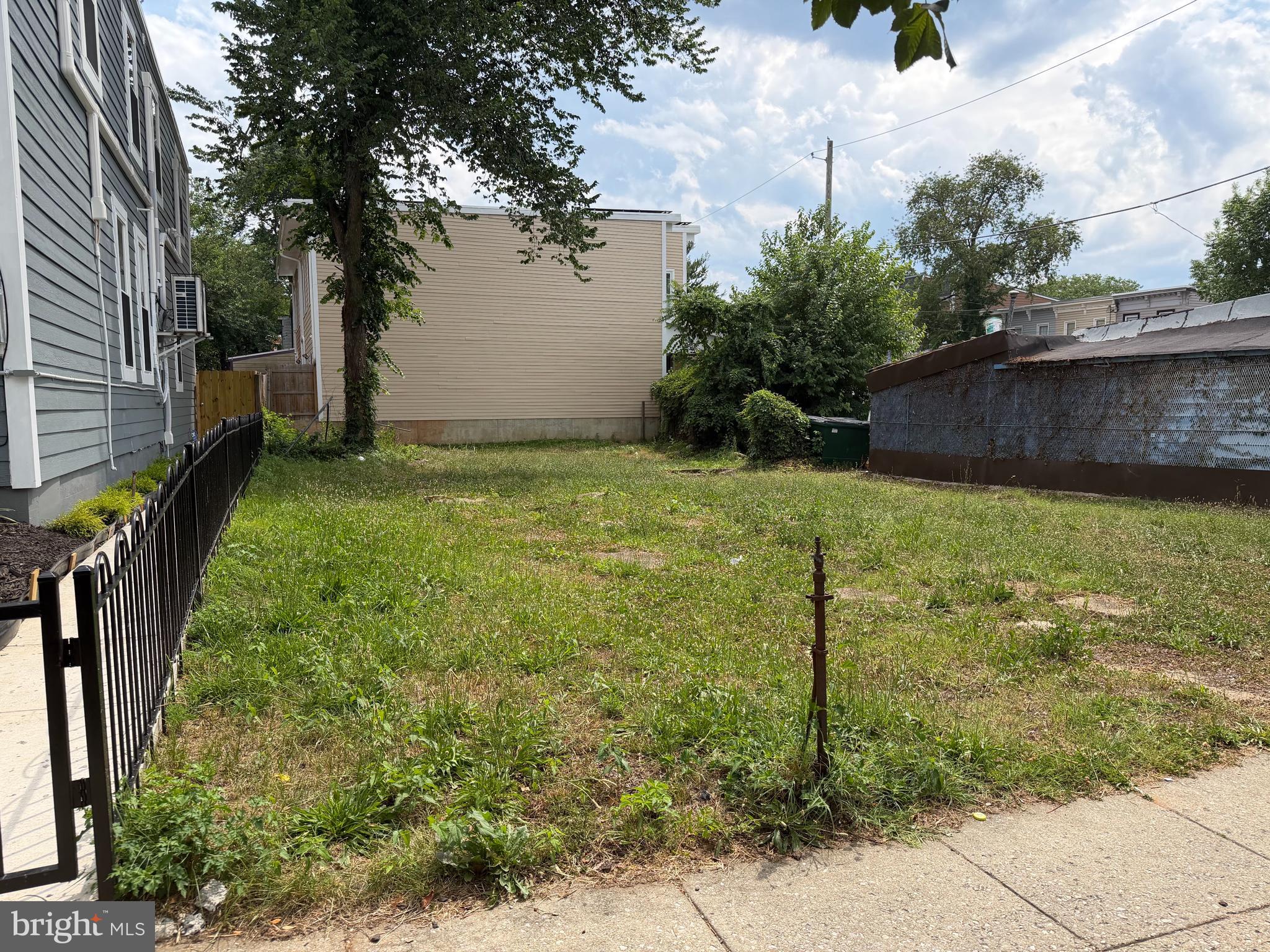 1331 W STREET SE
