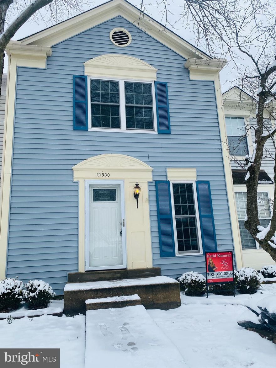 Beautiful townhome in sought out Springwoods.  3 bed , 2.5 bath.  Kitchen features stainless steel and hardwood floors throughout main level.   Walkout basement with full bath.    Text agent for code.  Showing time does not provide code.