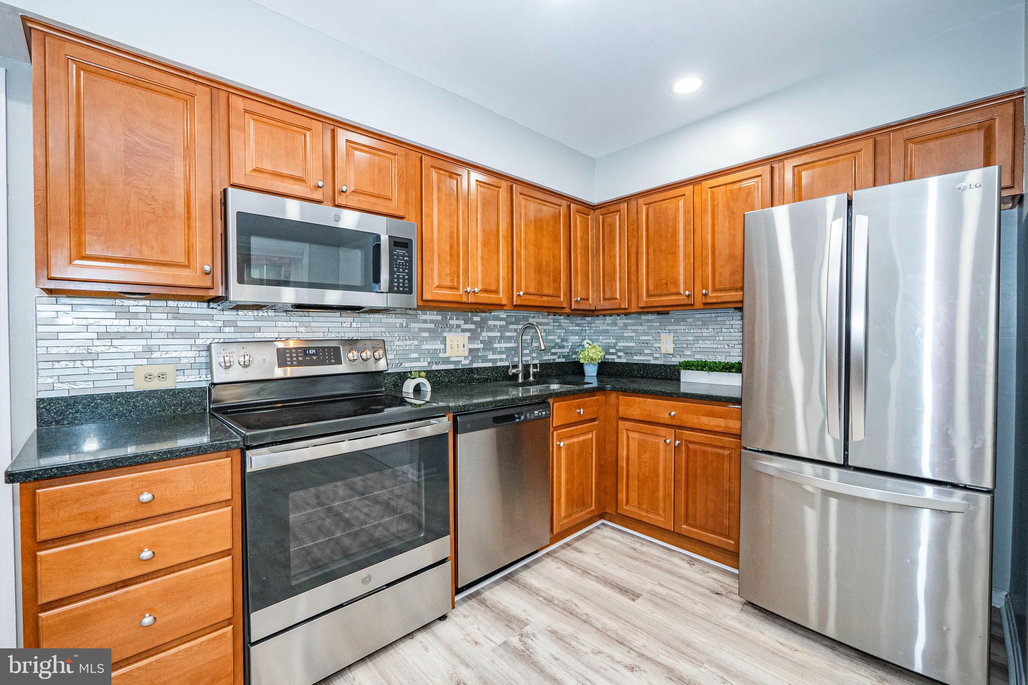 FAIRFAX PLAZA TOWNHOUSES - Residential