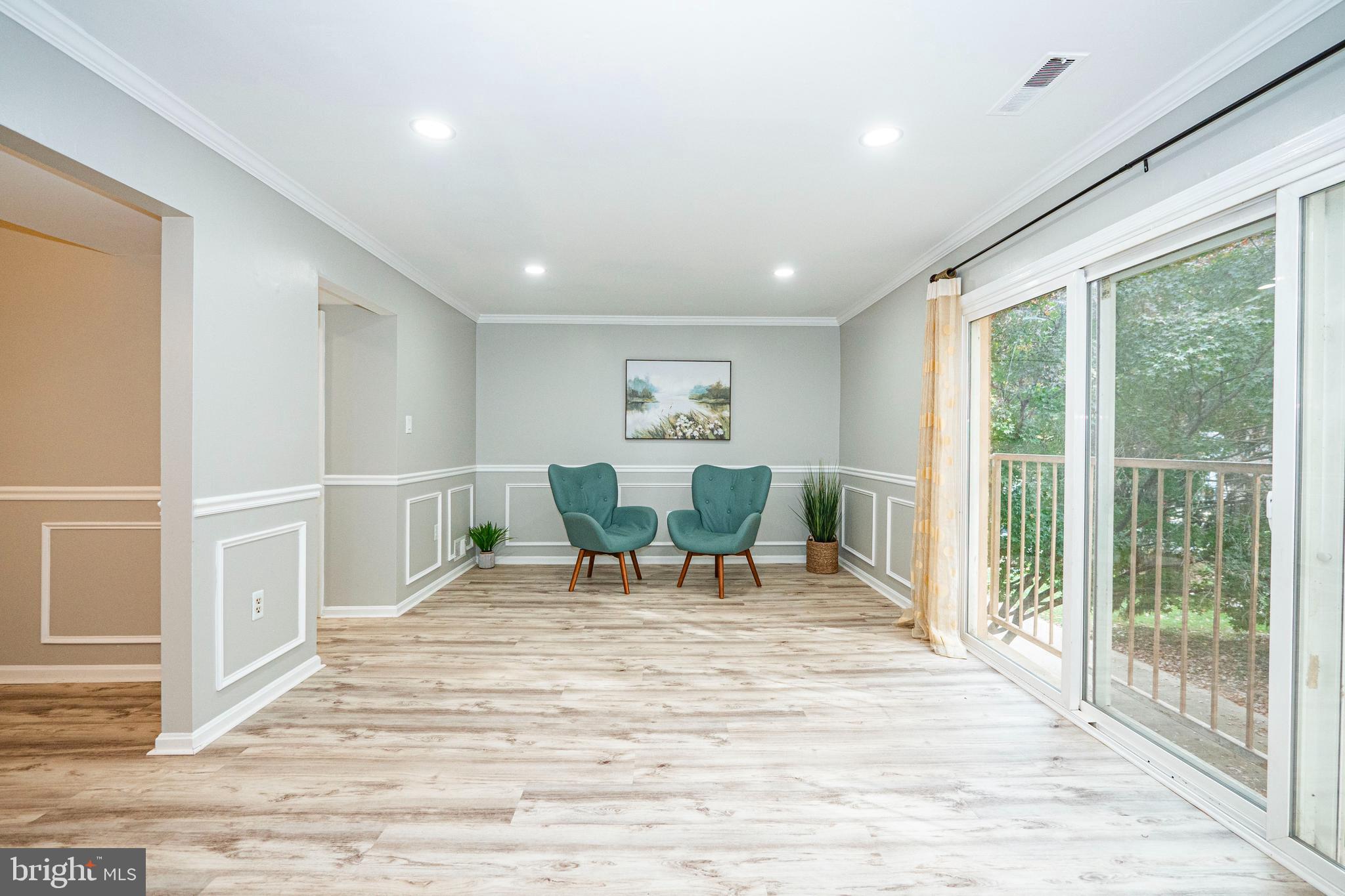 FAIRFAX PLAZA TOWNHOUSES - Residential