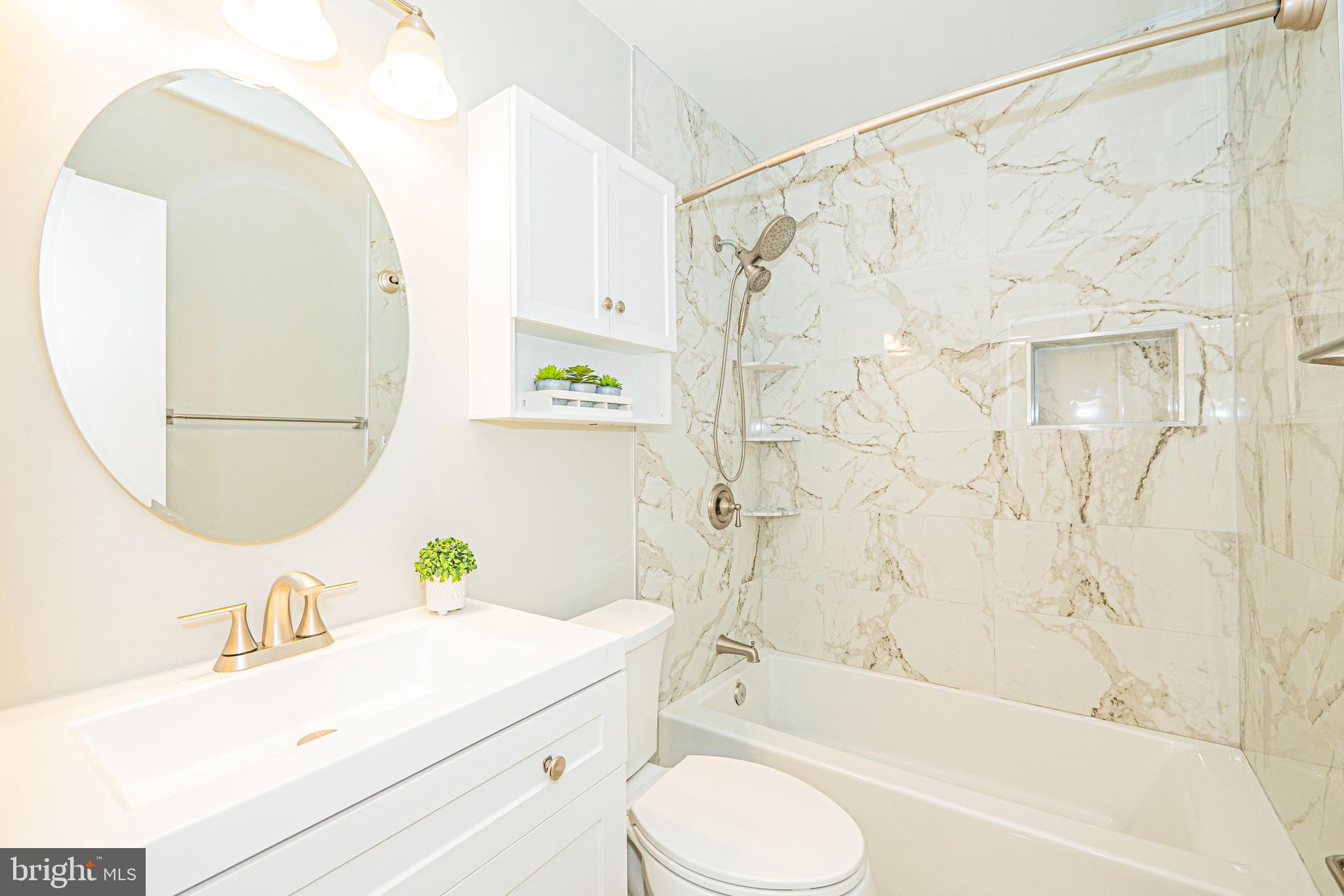 FAIRFAX PLAZA TOWNHOUSES - Residential