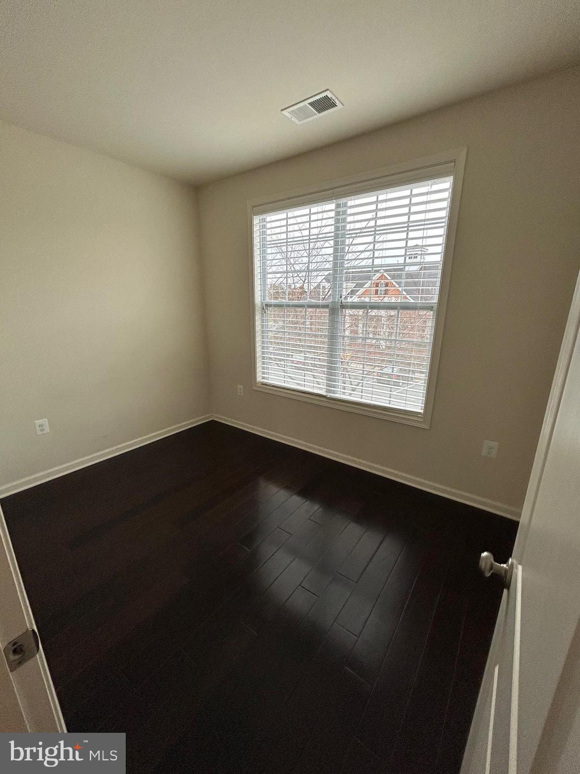 RIDGES AT LOUDOUN VALLEY - Residential Lease