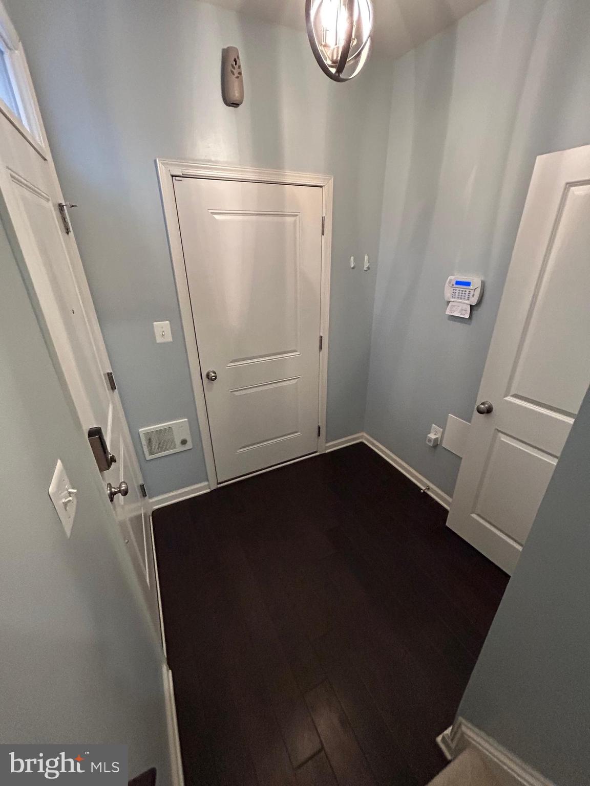 RIDGES AT LOUDOUN VALLEY - Residential Lease