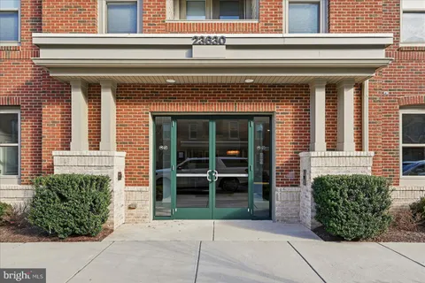 23630 Havelock Walk Terrace Unit 305, Ashburn, VA MLS: VALO2114614