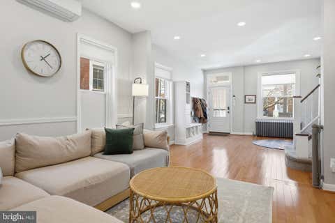 Townhouse For Sale - 244 E Sydney Street<br/> PHILADELPHIA, PA 19119