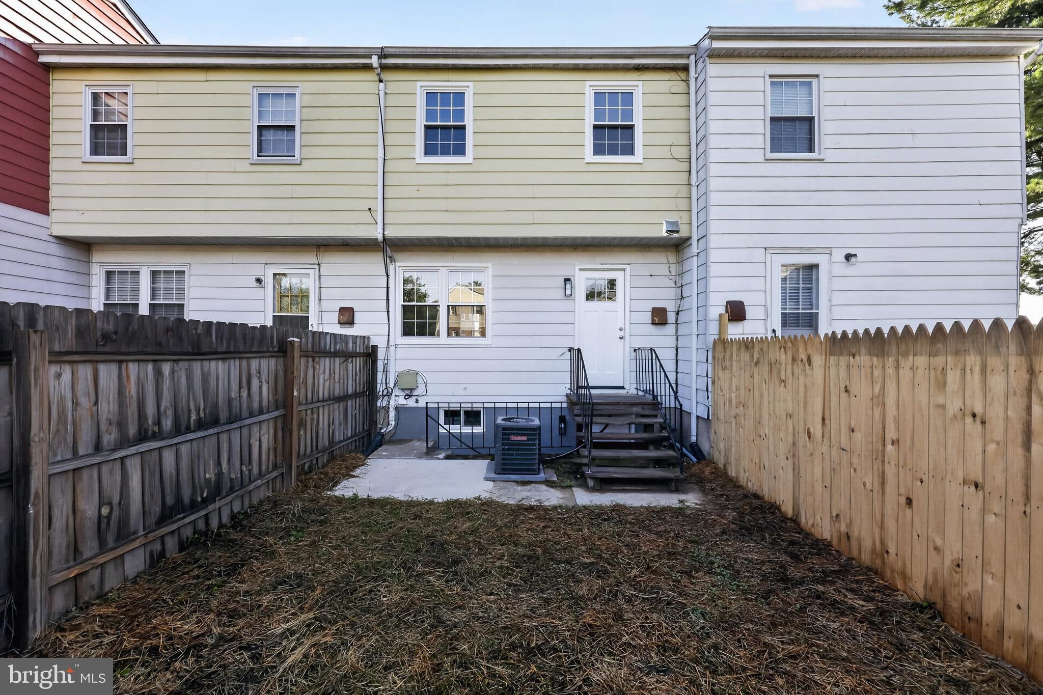 8202 STEWARTON COURT