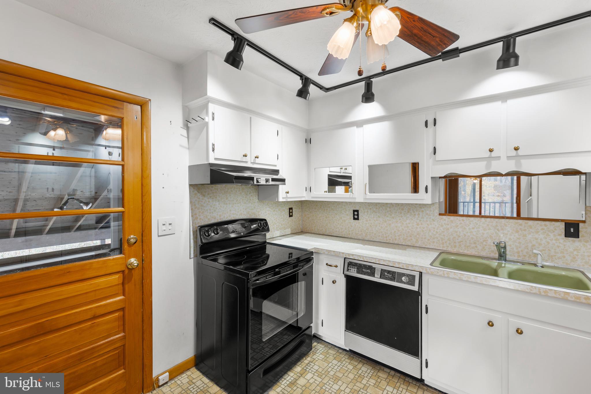 THREE RUN WOODS - Residential