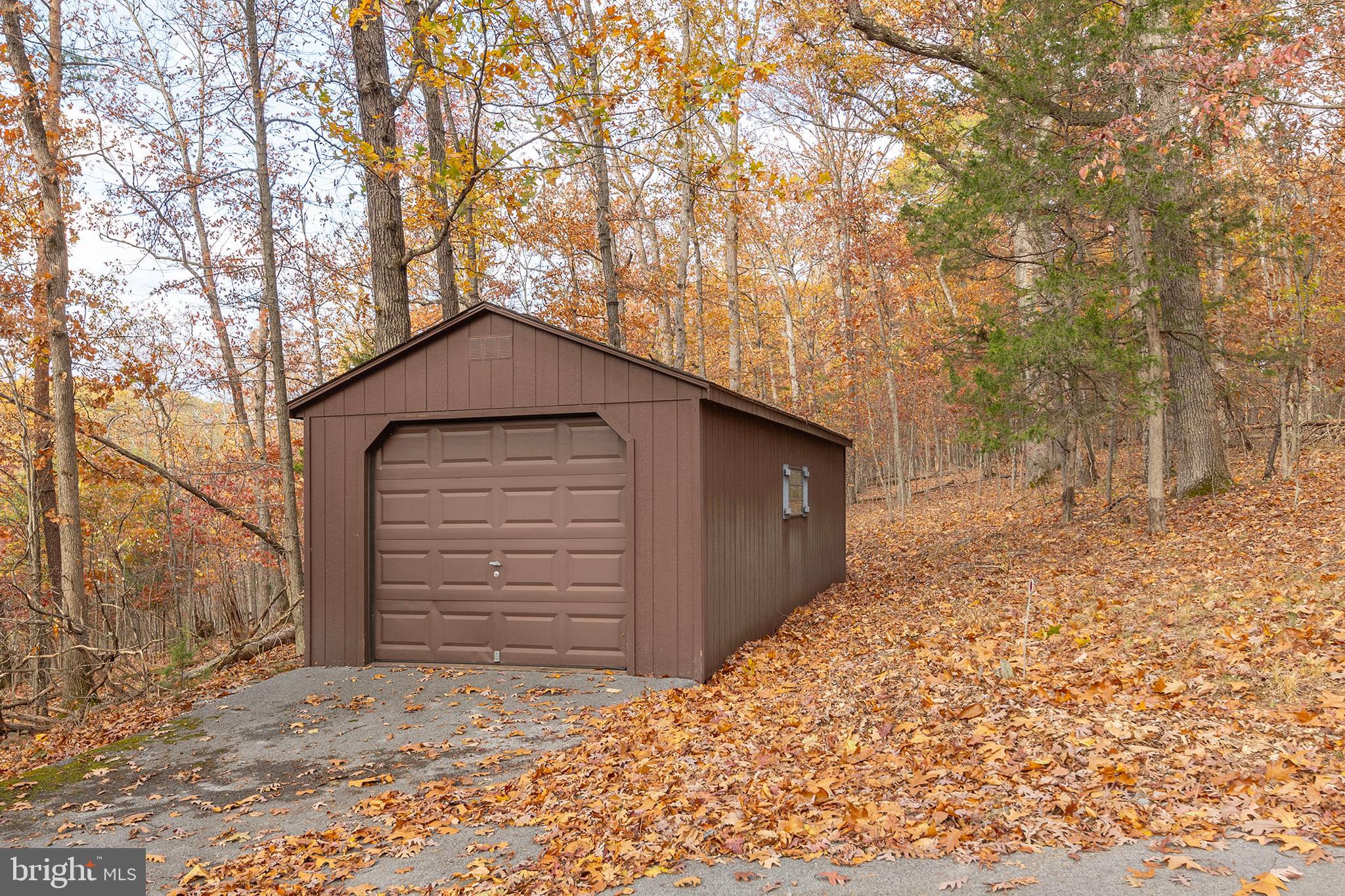 THREE RUN WOODS - Residential