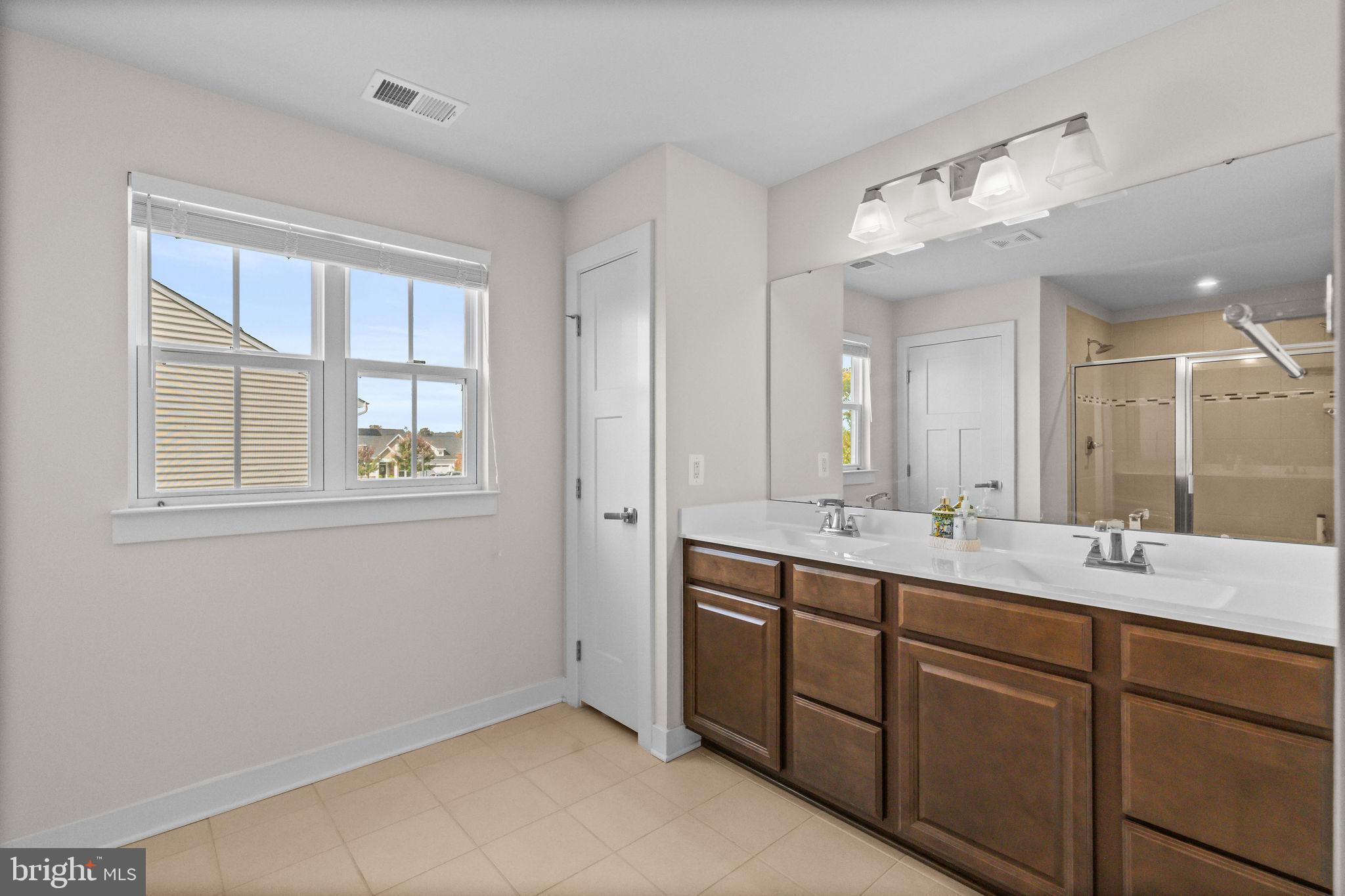 LAKE FREDERICK - Residential