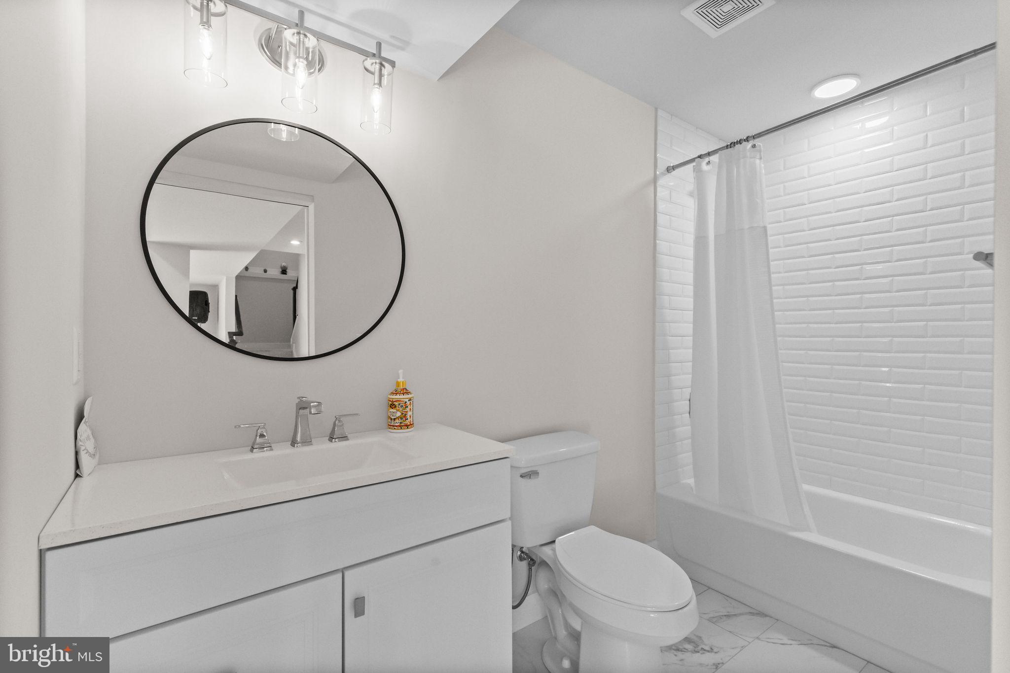 LAKE FREDERICK - Residential