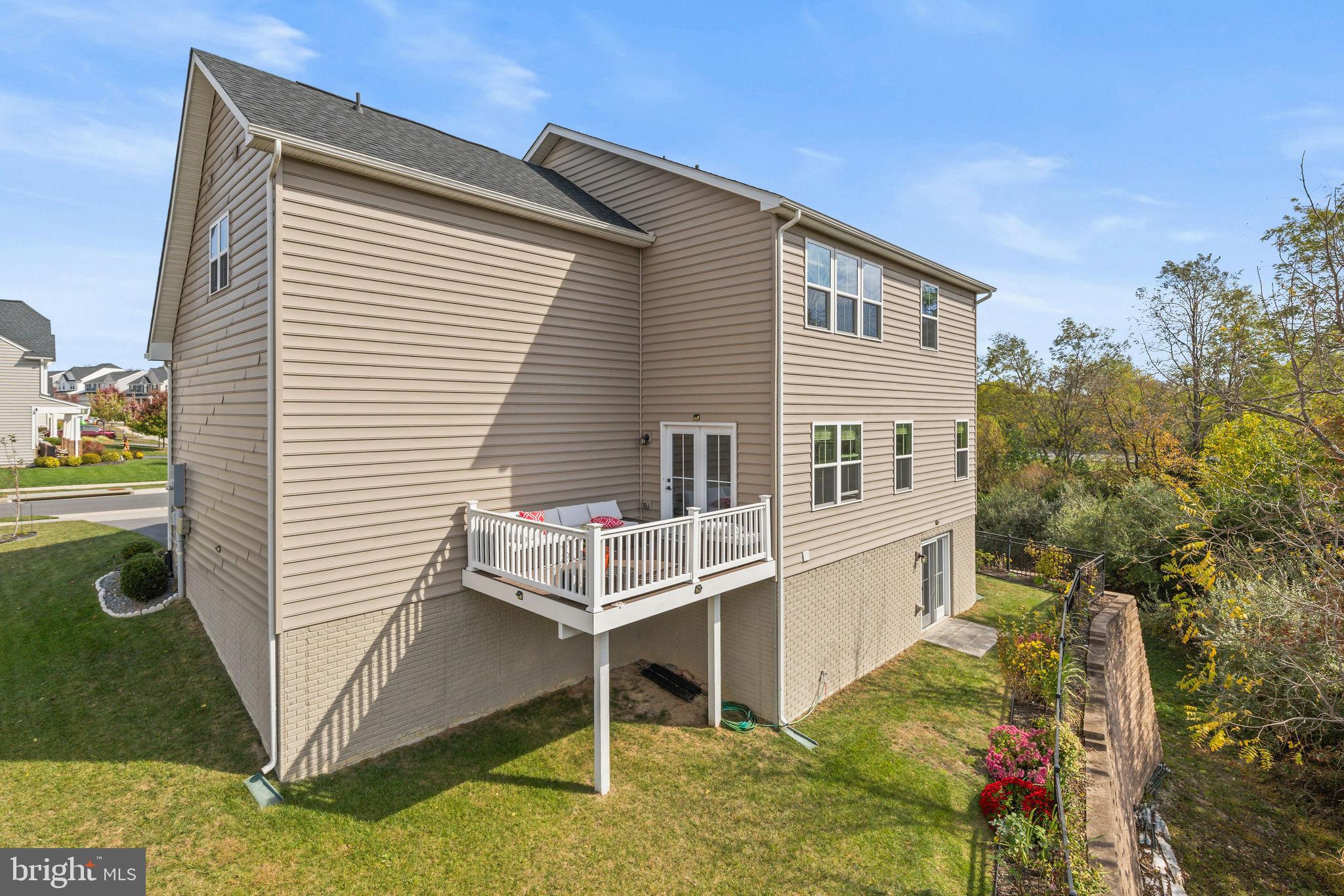 LAKE FREDERICK - Residential