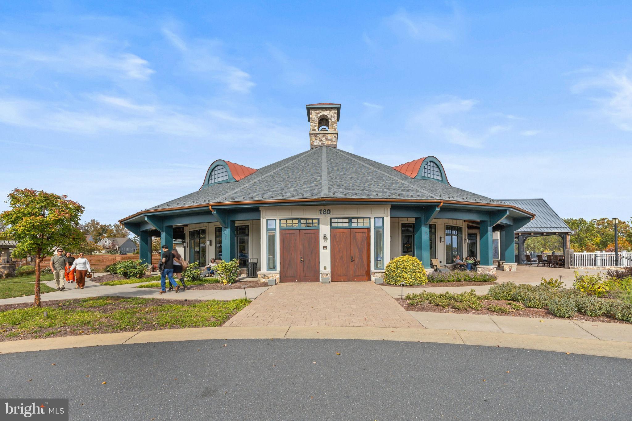 LAKE FREDERICK - Residential