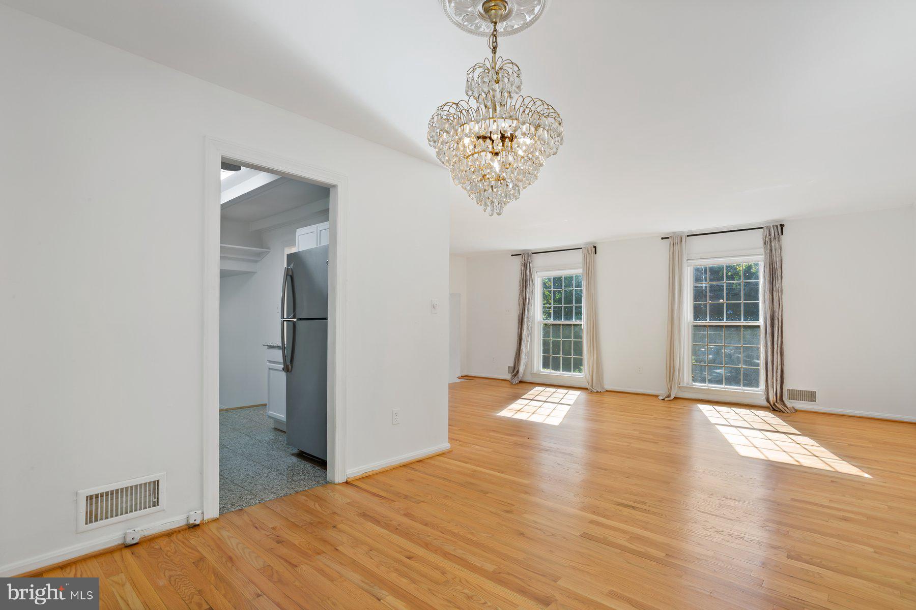 POTOMAC WOODS - Residential Lease