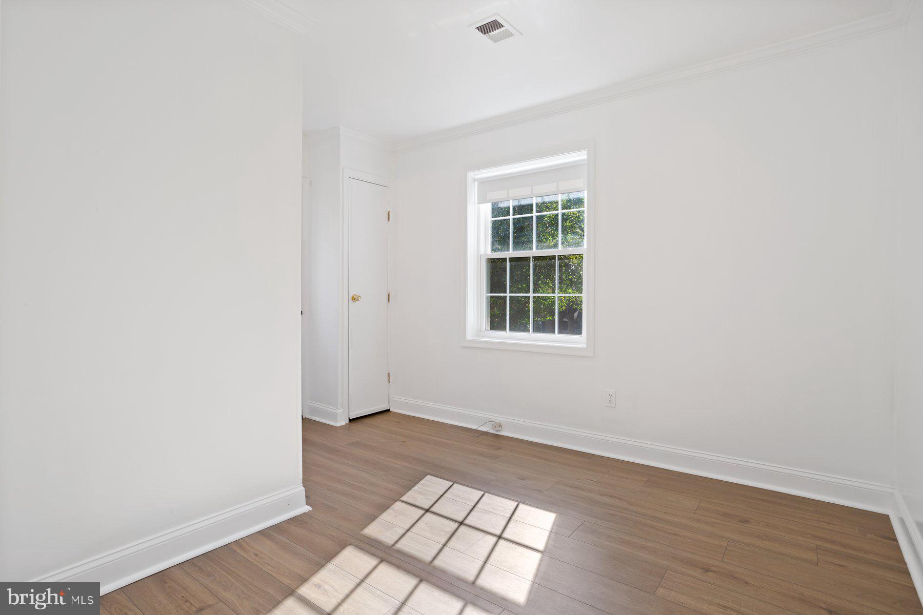 POTOMAC WOODS - Residential Lease