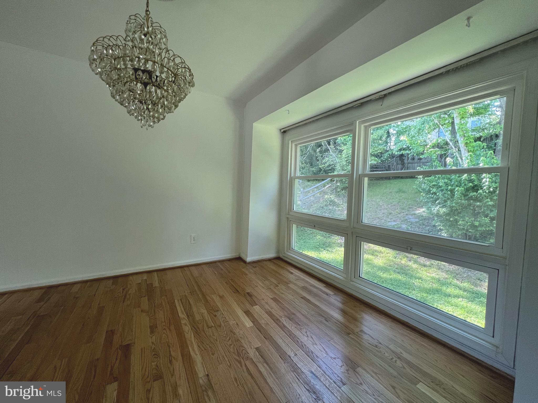 1242 DERBYSHIRE ROAD