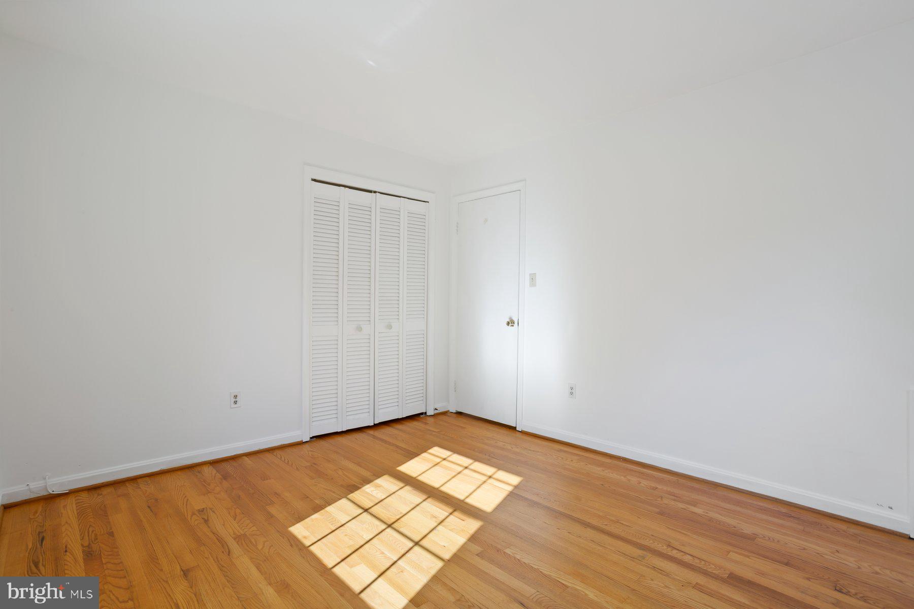 POTOMAC WOODS - Residential Lease