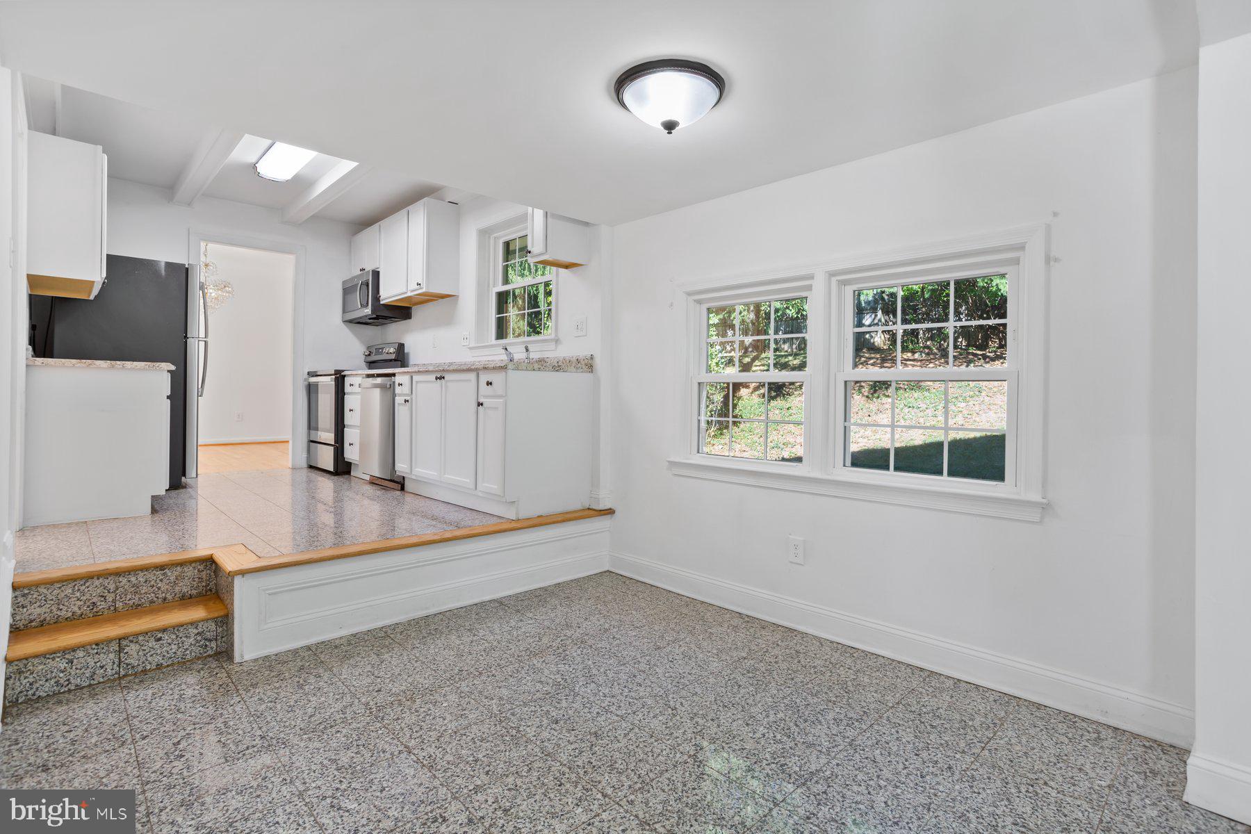 POTOMAC WOODS - Residential Lease