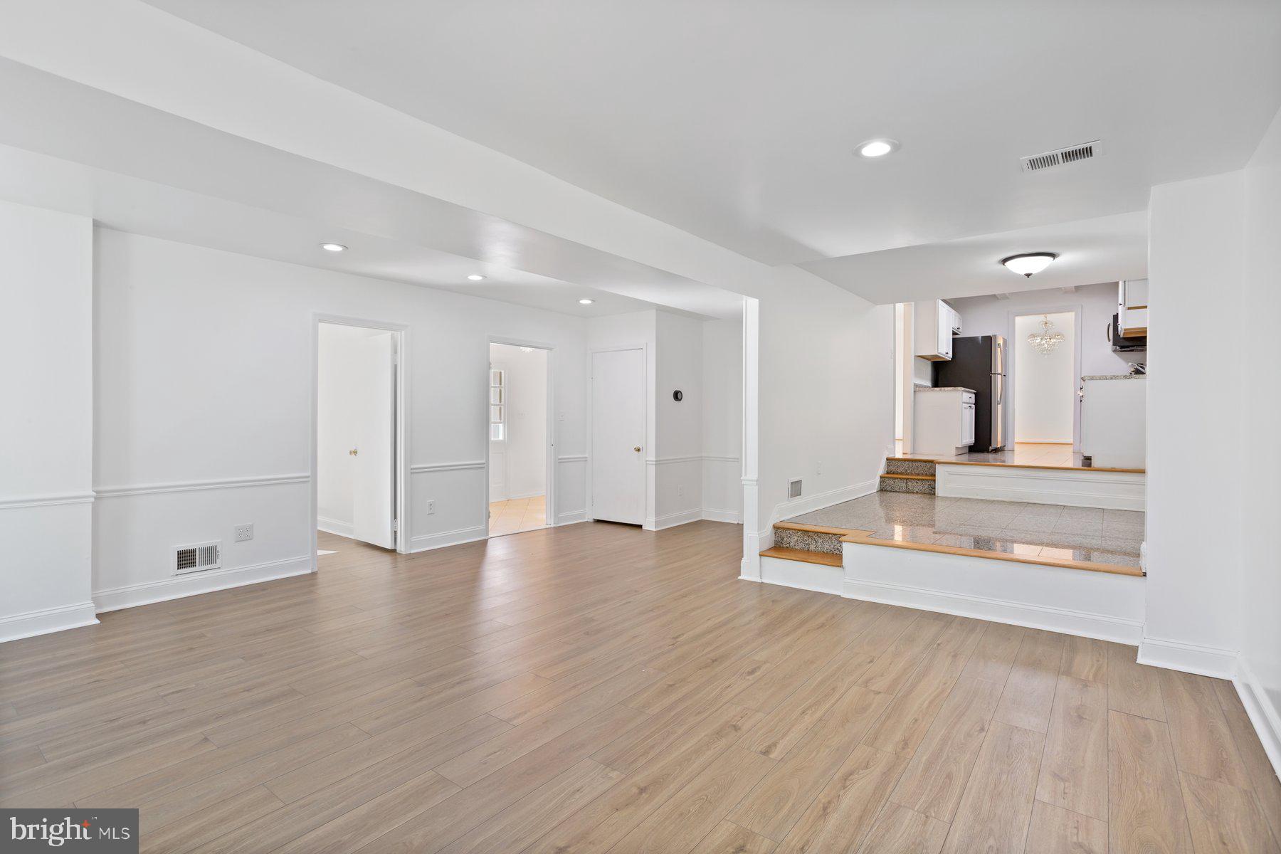 POTOMAC WOODS - Residential Lease