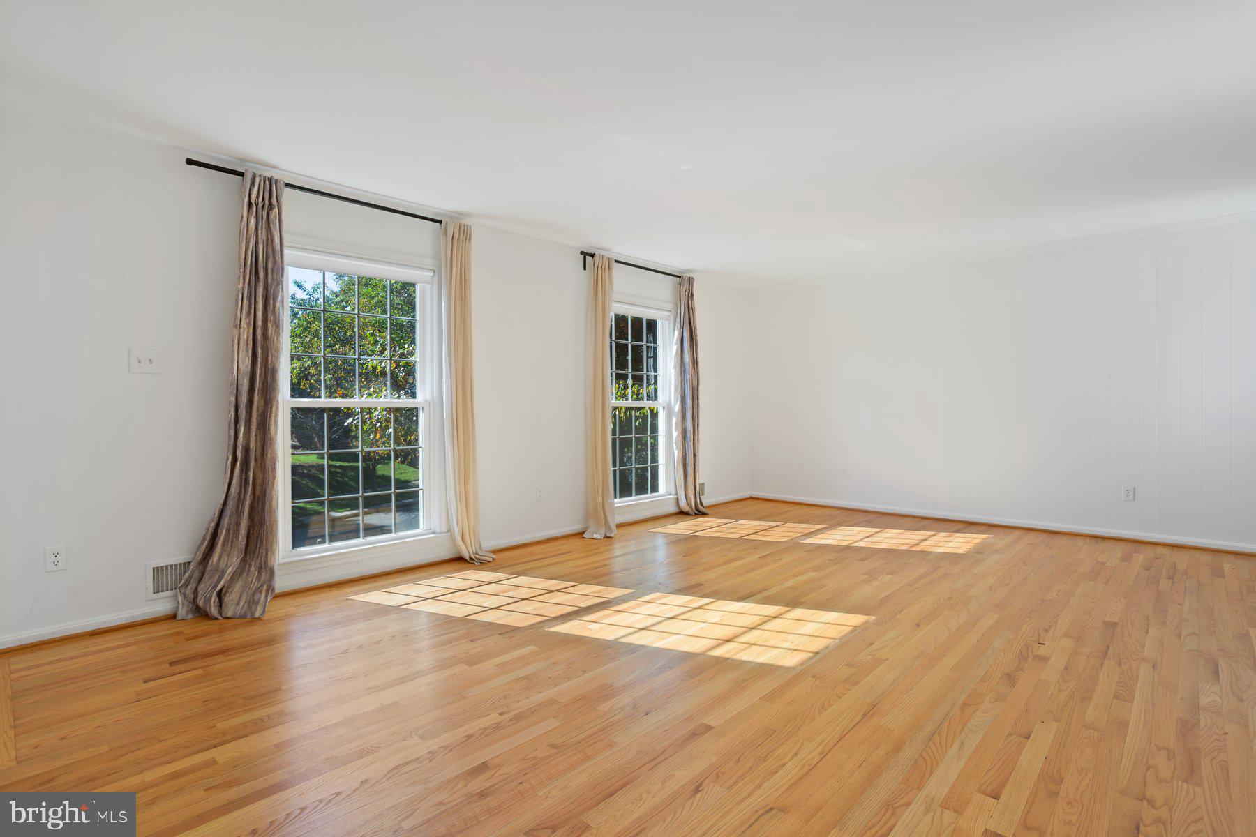 POTOMAC WOODS - Residential Lease