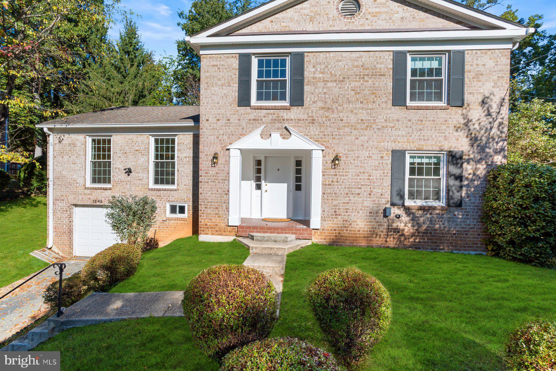 POTOMAC WOODS - Residential Lease