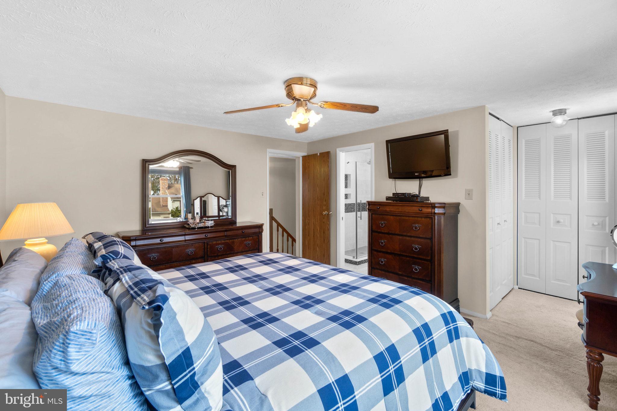 ASHTON VILLAGE - Residential