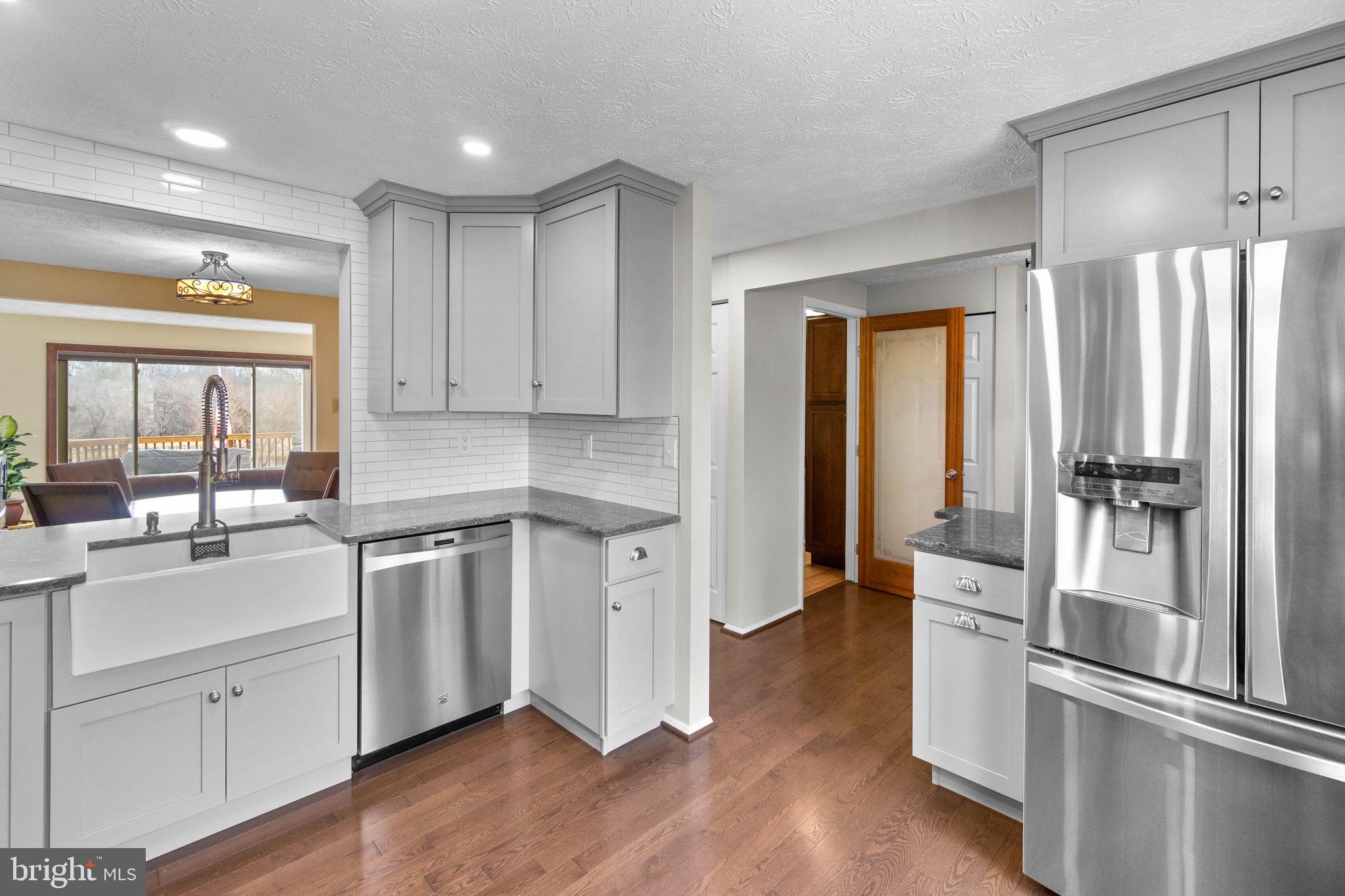 ASHTON VILLAGE - Residential