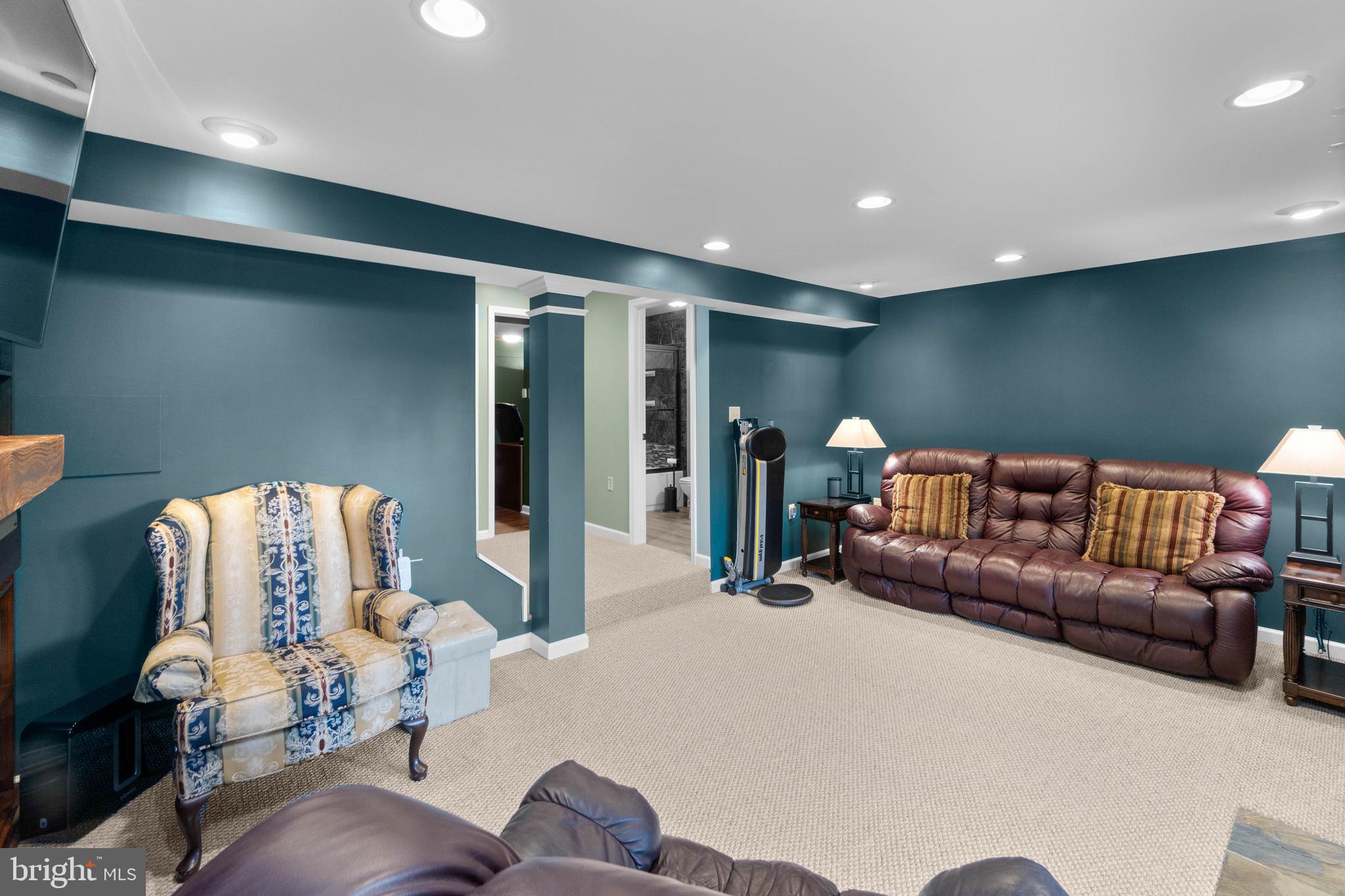 ASHTON VILLAGE - Residential