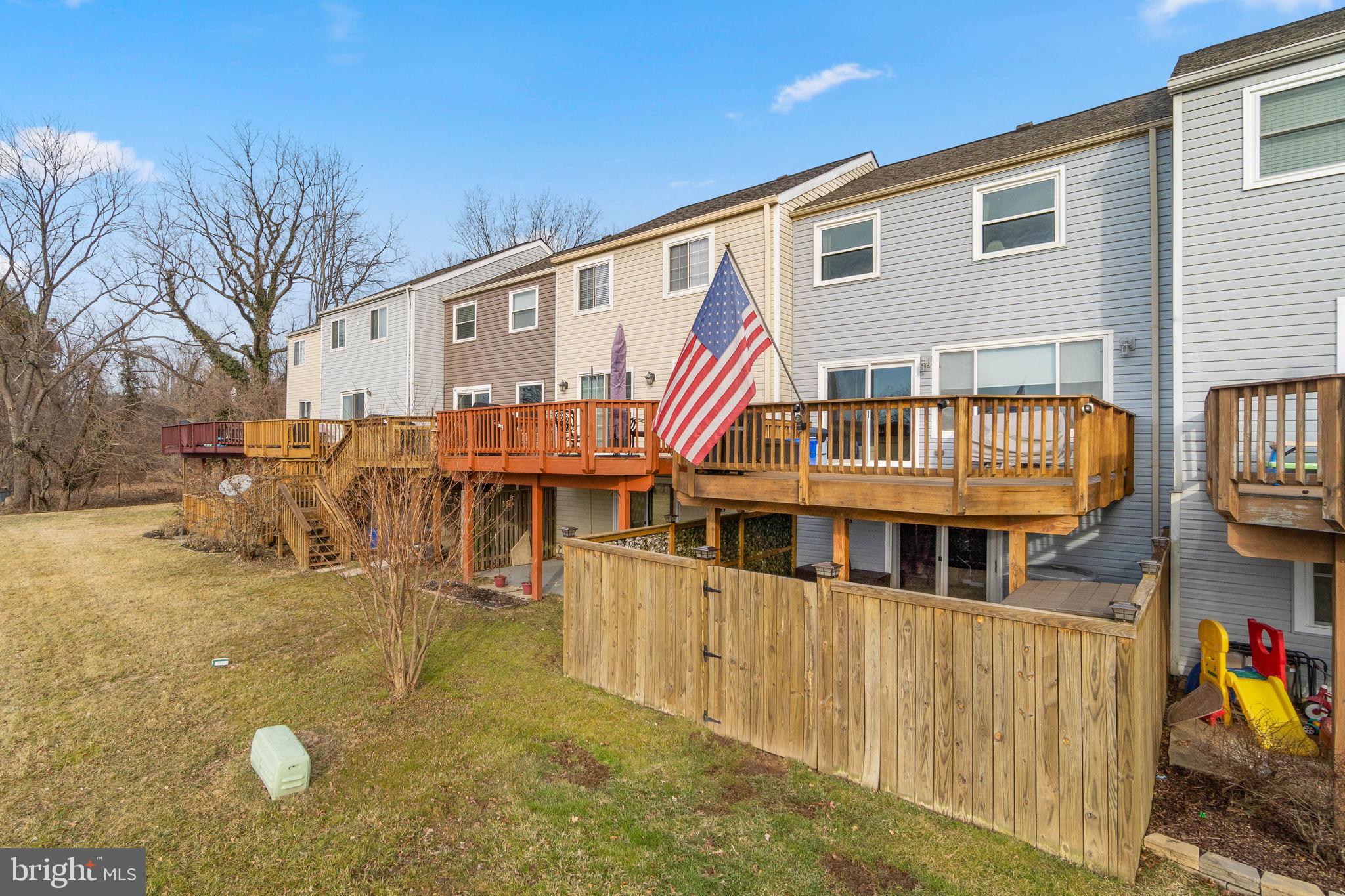 ASHTON VILLAGE - Residential