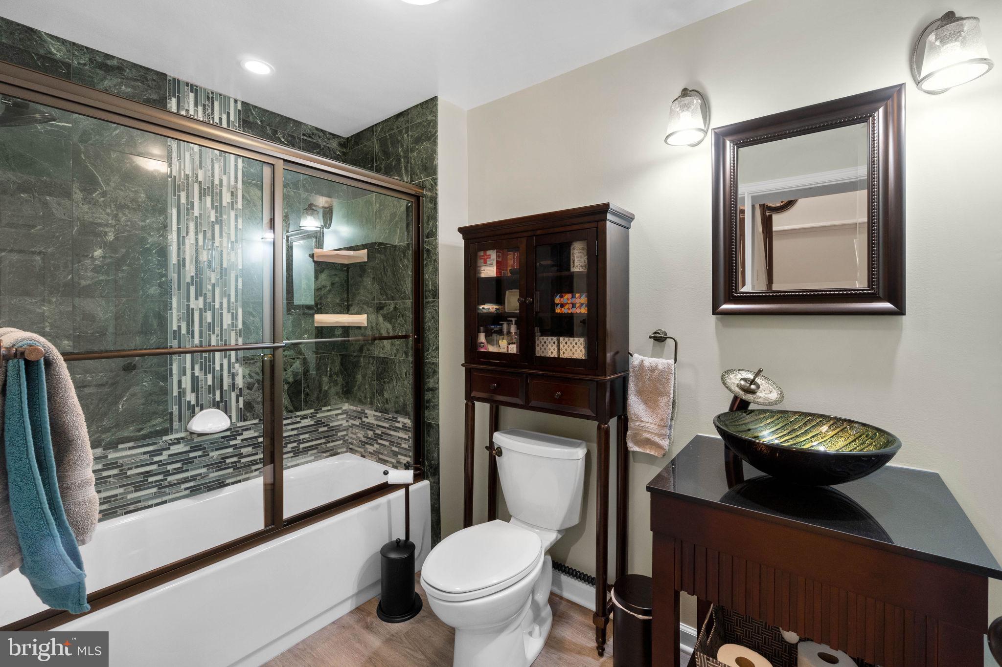 ASHTON VILLAGE - Residential