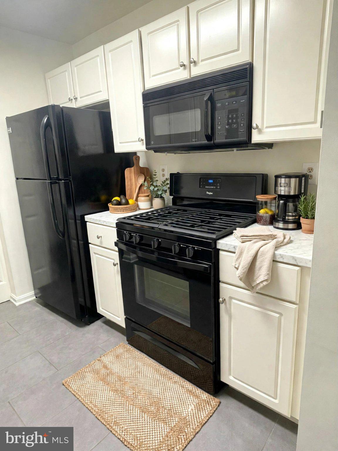10022 VANDERBILT CIRCLE 3-13
