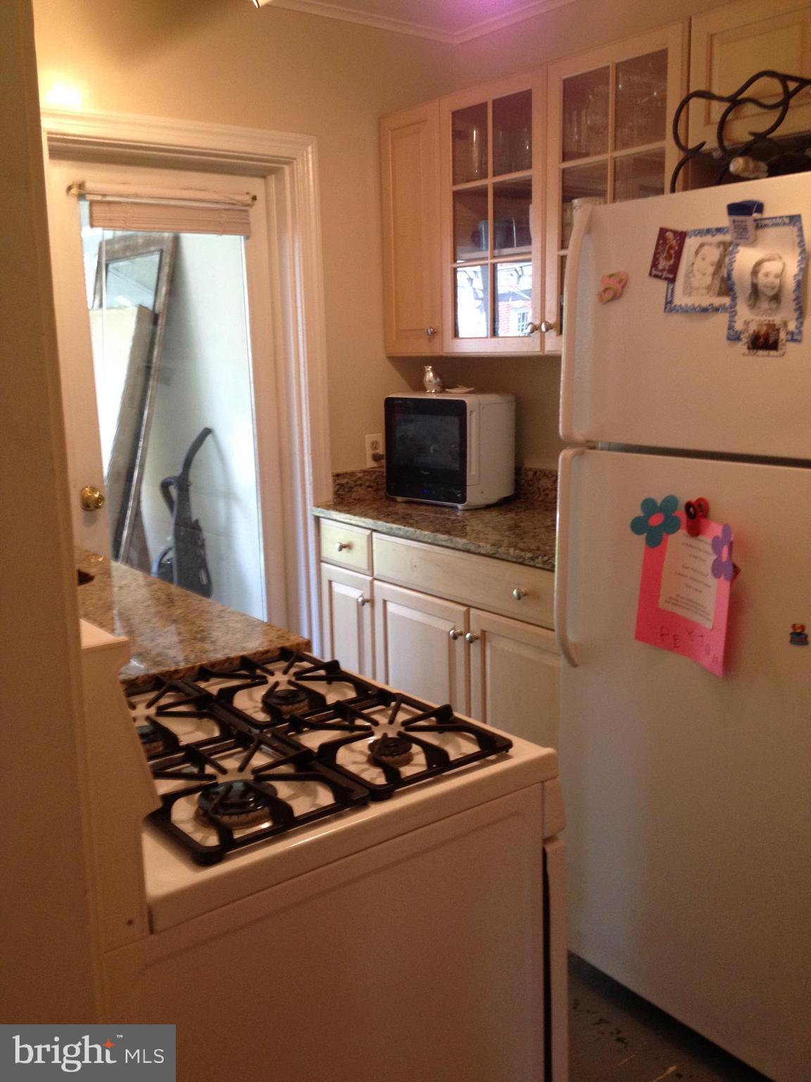 GLEBEWOOD VILLAGE - Residential Lease