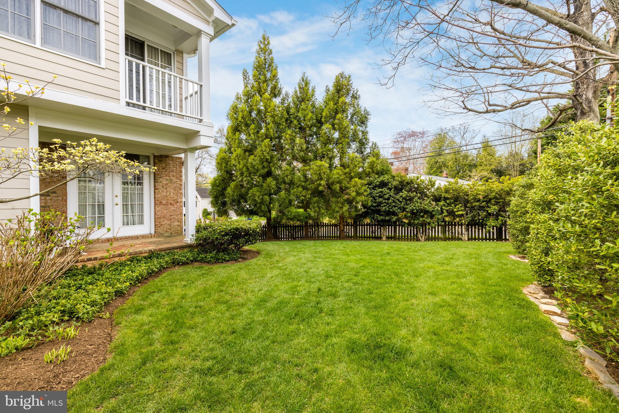 BELLEVUE FOREST - Residential