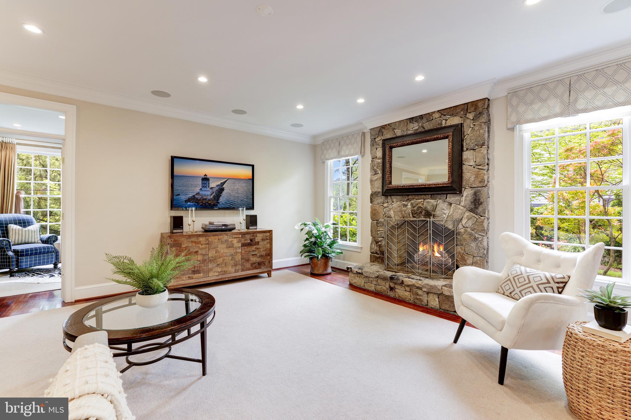 BELLEVUE FOREST - Residential