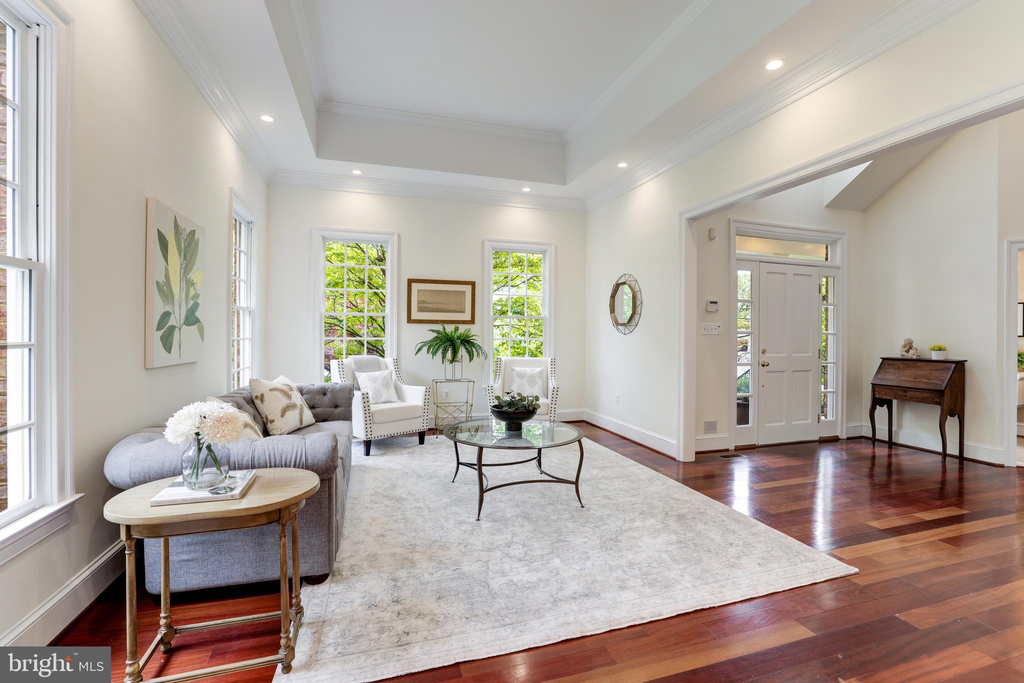 BELLEVUE FOREST - Residential