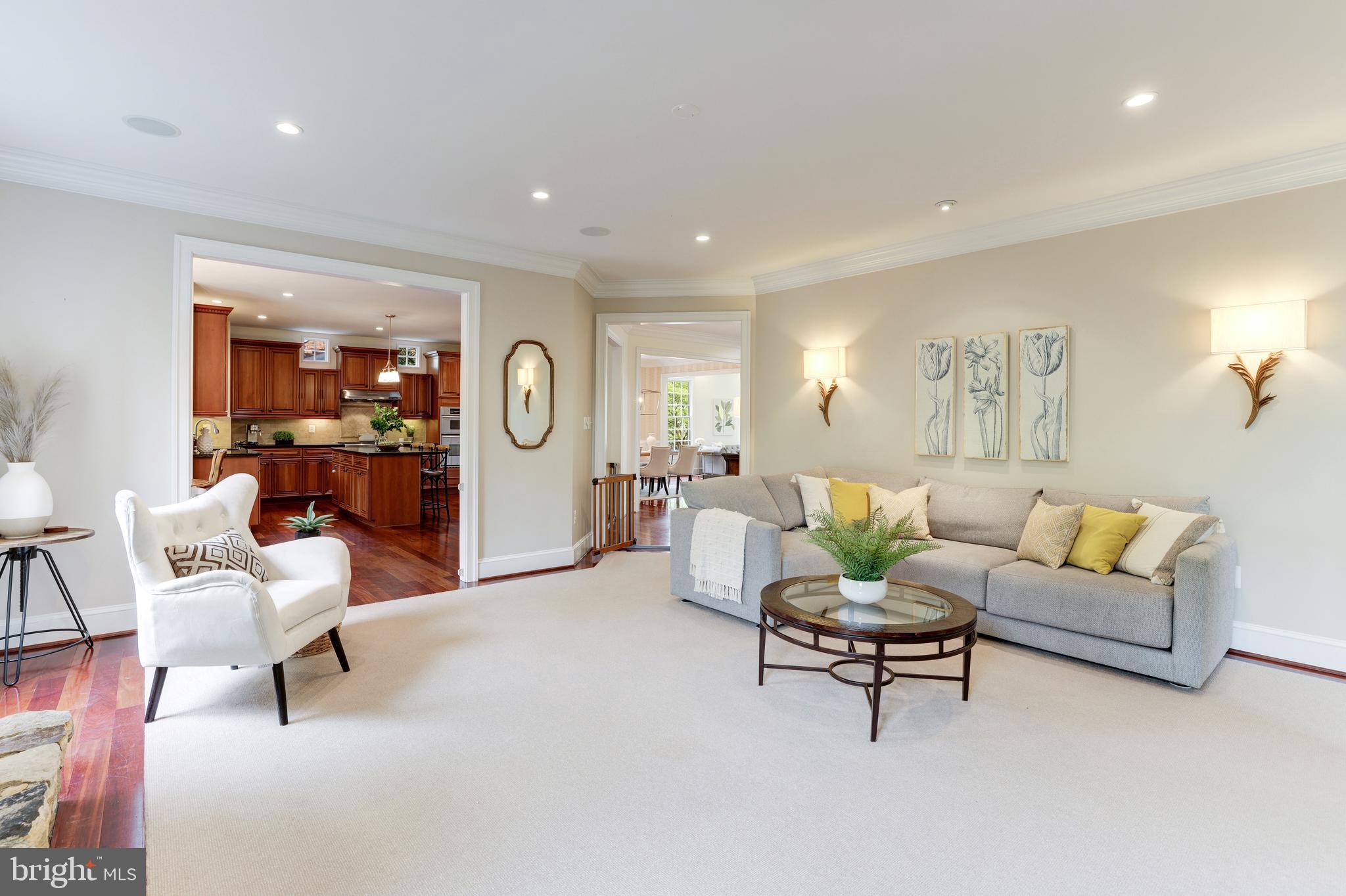 BELLEVUE FOREST - Residential