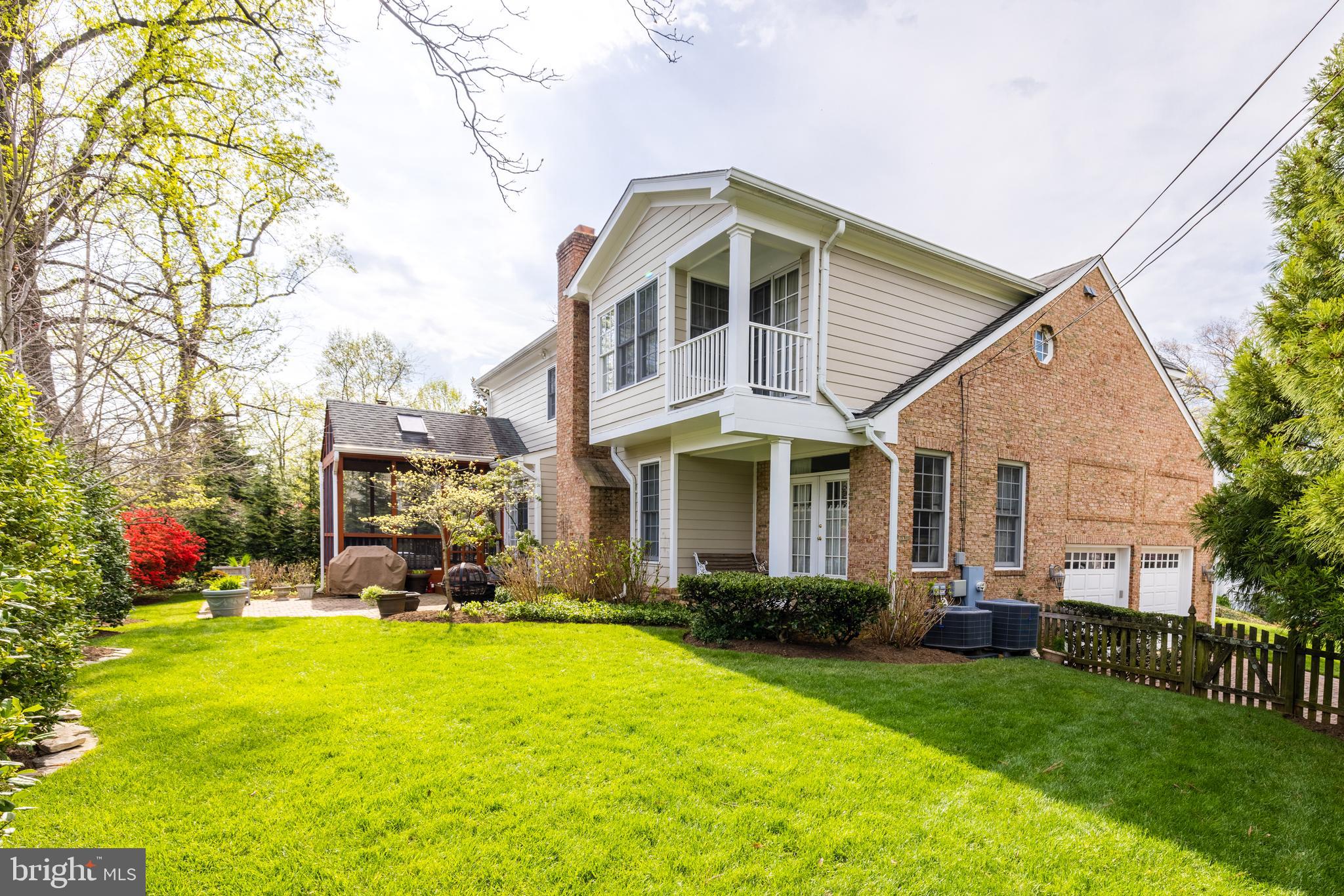 BELLEVUE FOREST - Residential