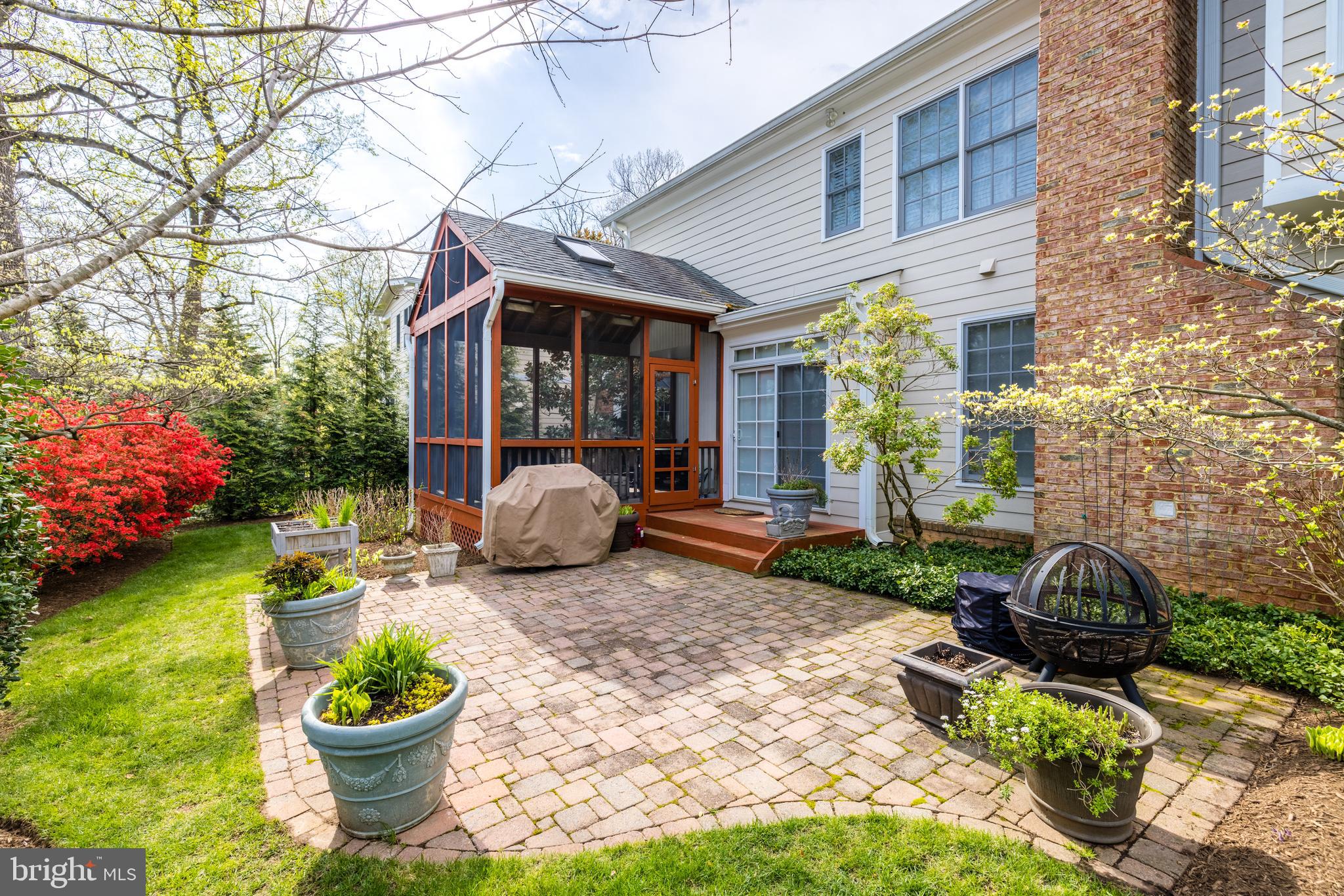 BELLEVUE FOREST - Residential